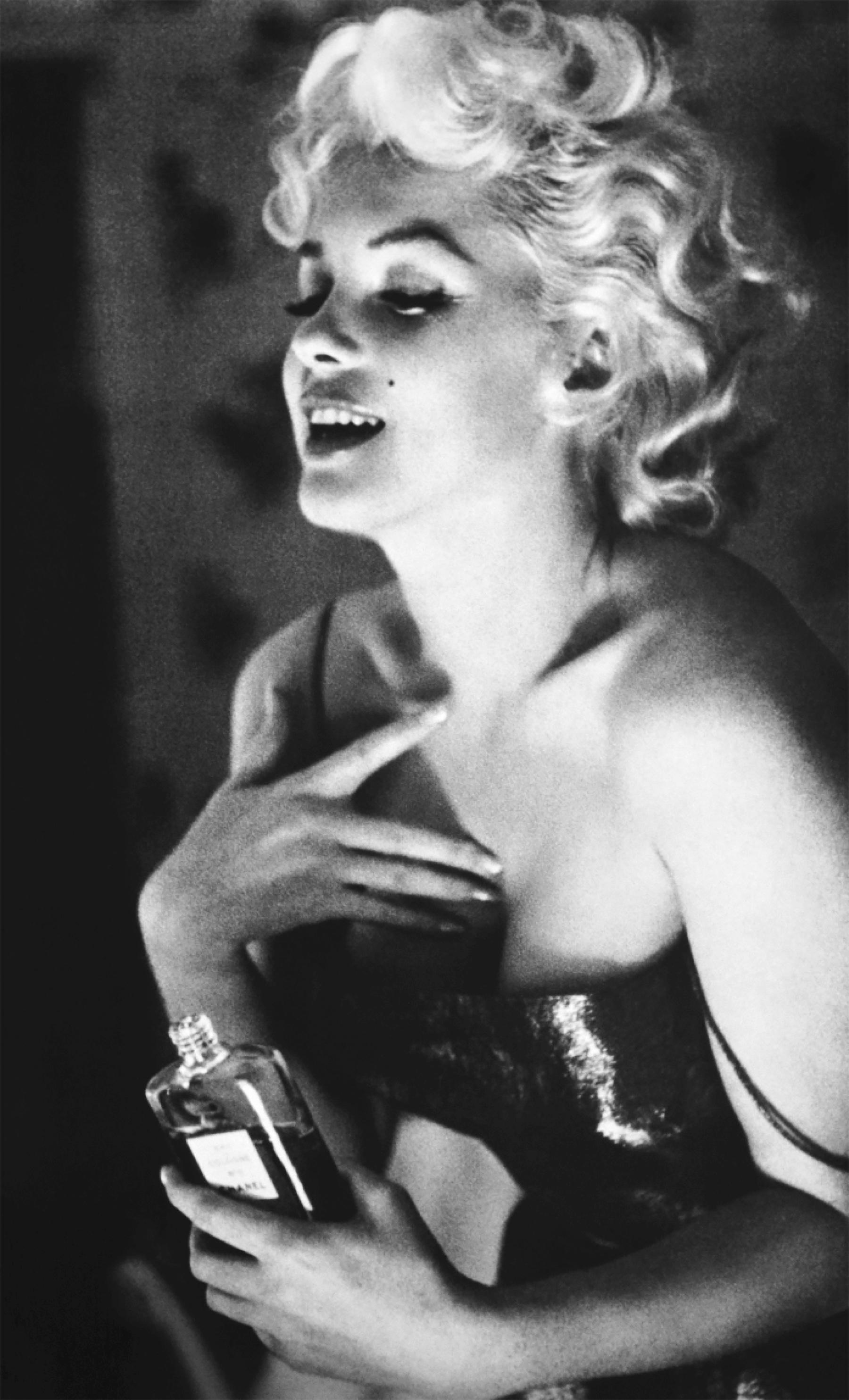 Marilyn Monroe – CHANEL #5 - 8 x 10 Original Negative, 30x40 1/1 Print and NFT - Black Black and White Photograph by Unknown