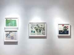 Finding Space II, weiches Pastell auf Papier, Stillleben, neutrale und grüne Blumen