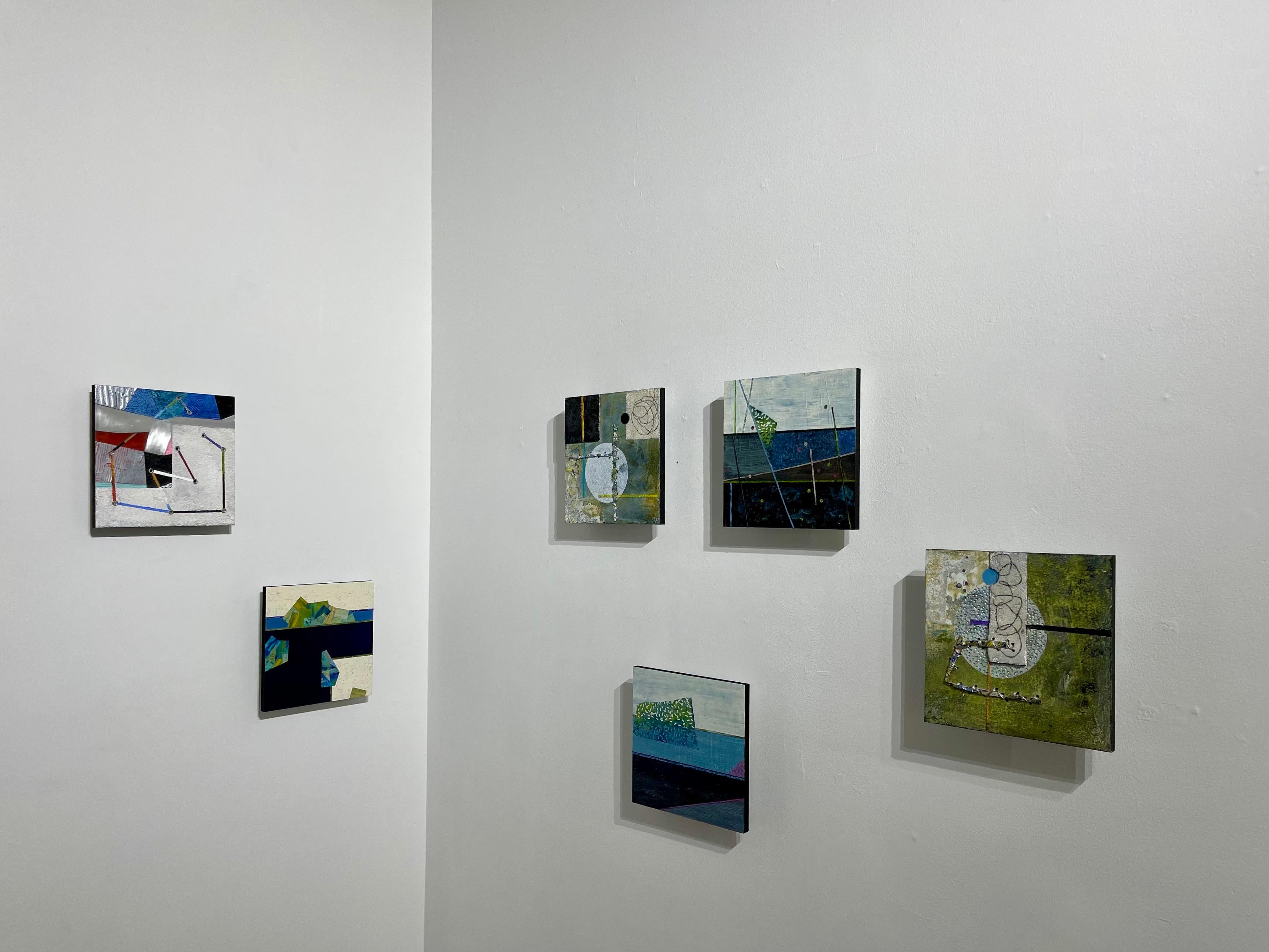 Crossing Lines, Intersections #2, blaues und grünes Mixed-Media-Gemälde – Painting von Lisa Hill