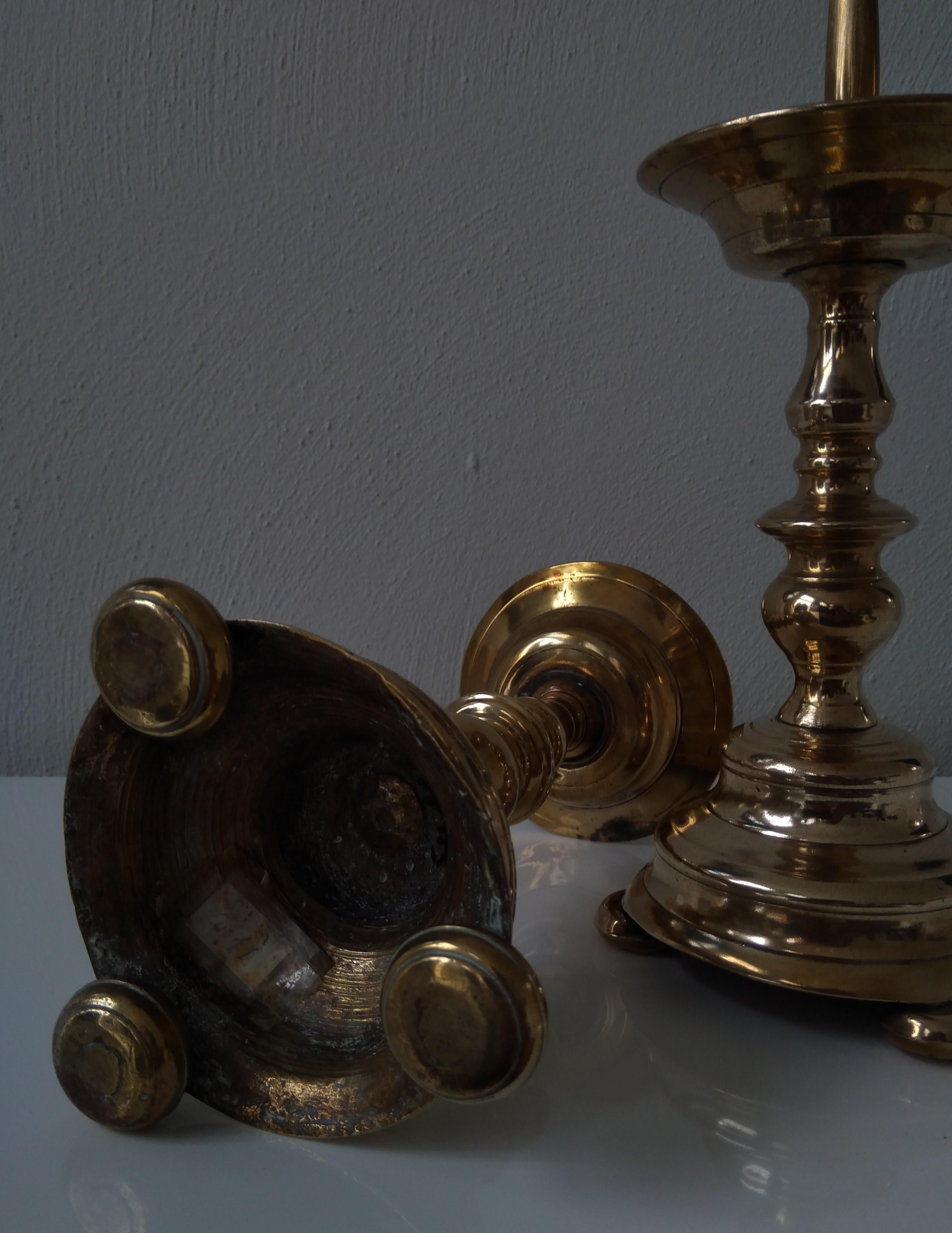 A pair of brass Baluster Pricket Candlesticks 17th Century For Sale 1