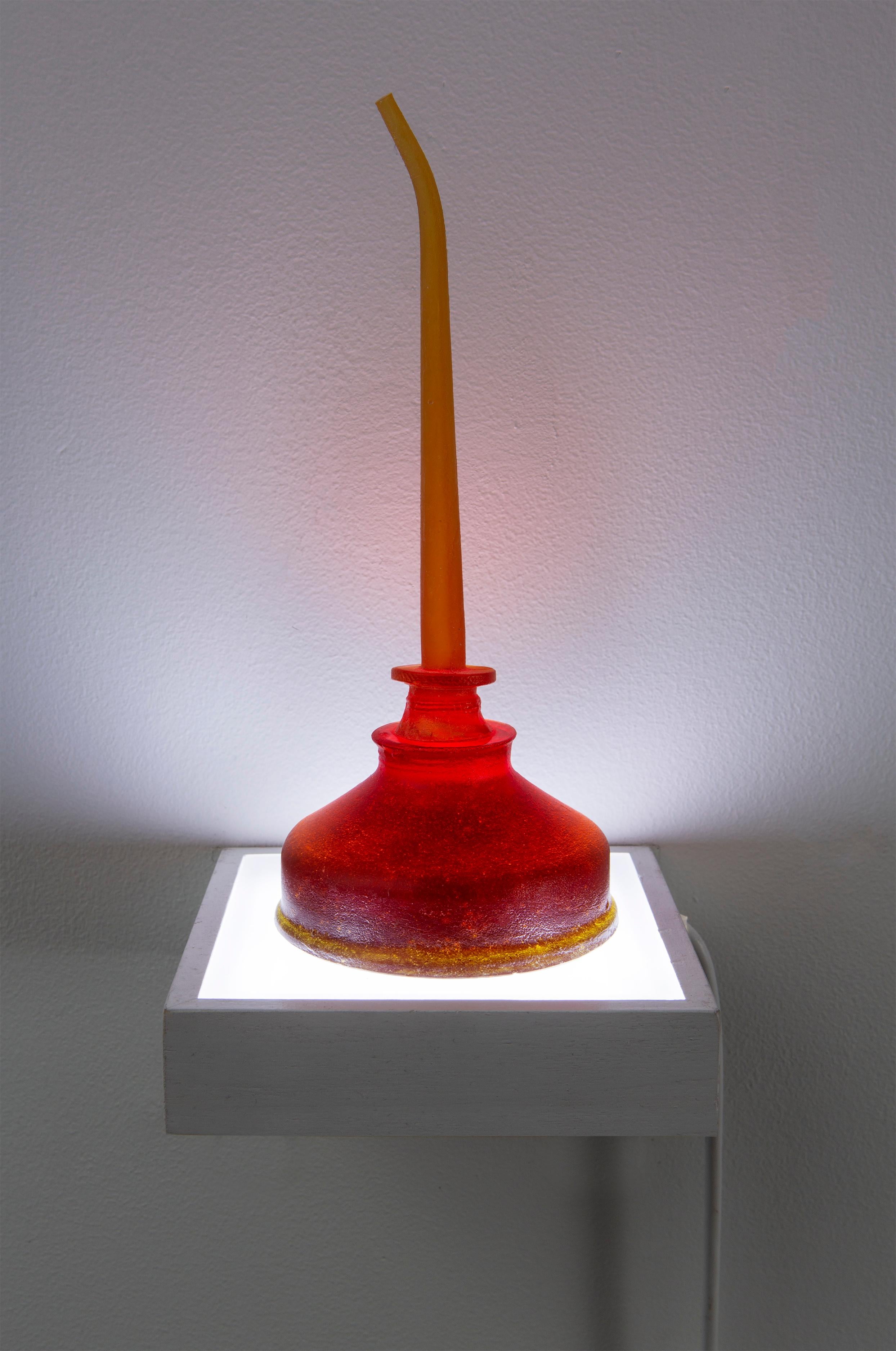 Katherine Jackson, Pequeño Petróleo  Seeing Red, 2020, Vidrio Madera Acero, Plexi, LED en venta 4