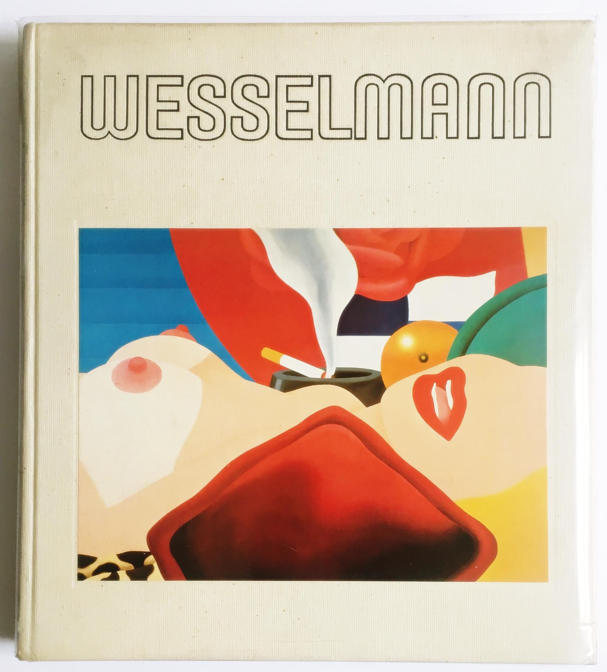 Tom Wesselmann
Tom Wesselmann (signé à la main et chaleureusement inscrit par Tom Wesselmann), 1980
Monographie reliée
Signé à la main, daté et chaleureusement inscrit par Tom Wesselmann.
13 1/2 × 12 × 1 1/2 in
Non encadré
Cette magnifique