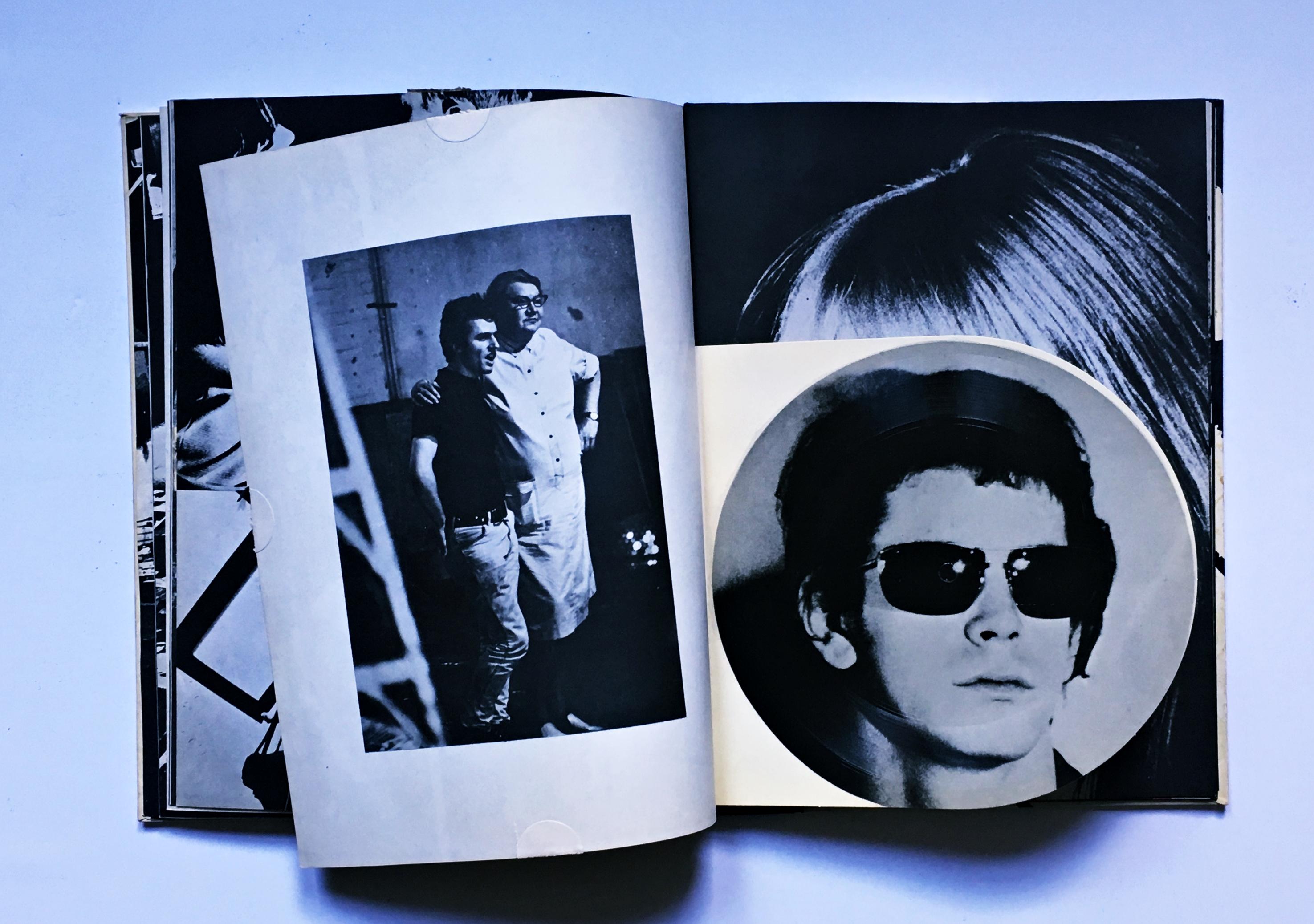 Livre d'index d'Andy Warhol, 1ère édition de monographie à dos rigide, avec inserts en 3D holographe en vente 13