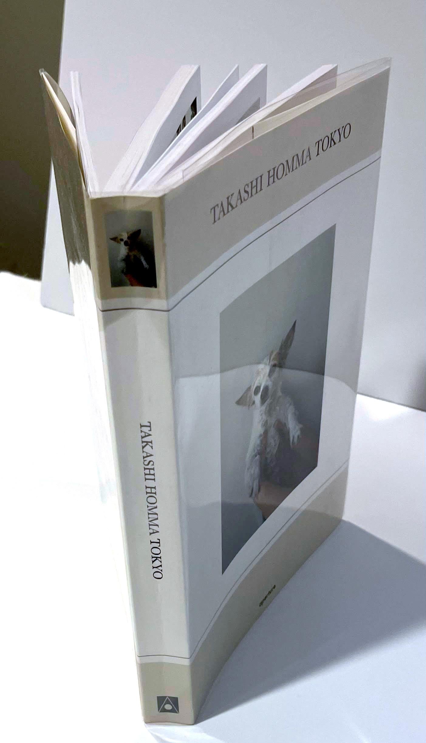 Takashi Homma Tokyo monograph, hand signed, inscribed and dated by Takashi Homma For Sale 4