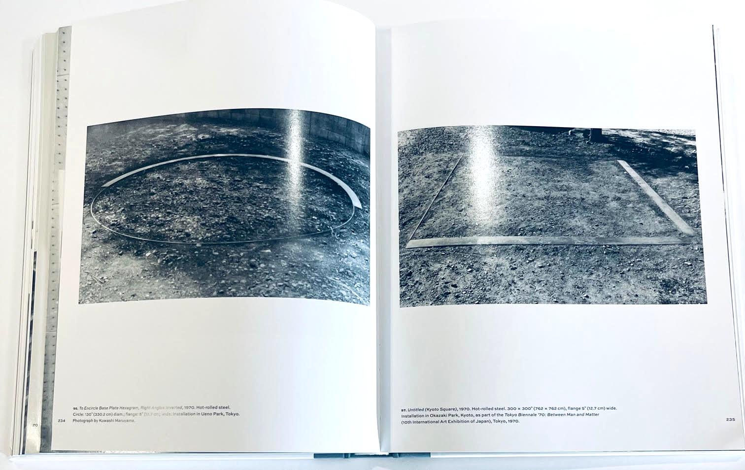 Monographie Hardback : Early Work (signée et datée à la main par Richard Serra) en vente 13