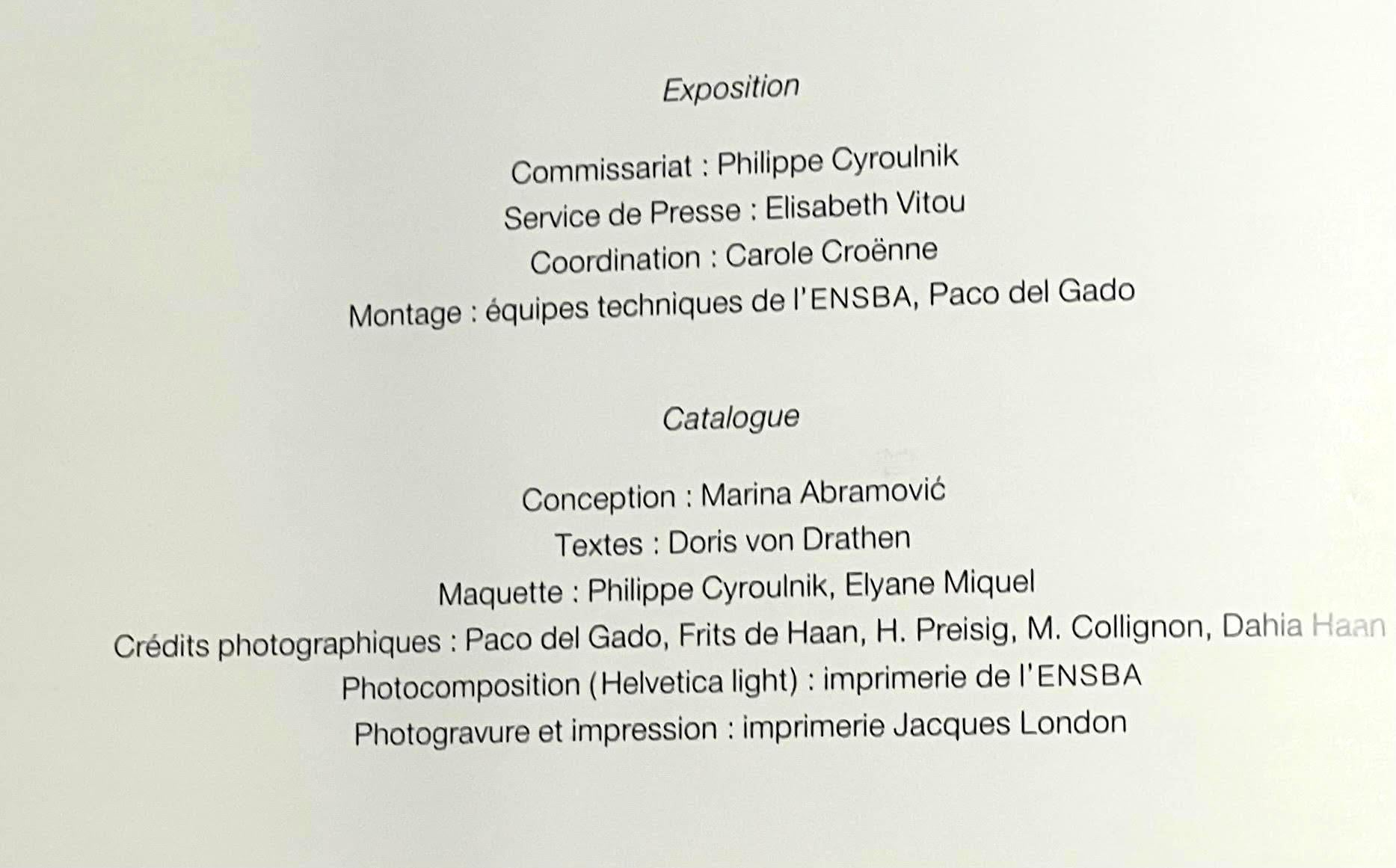 Marina Abramovic, Disegno originale di clessidra firmato a mano nella monografia Beaux Arts in vendita 11