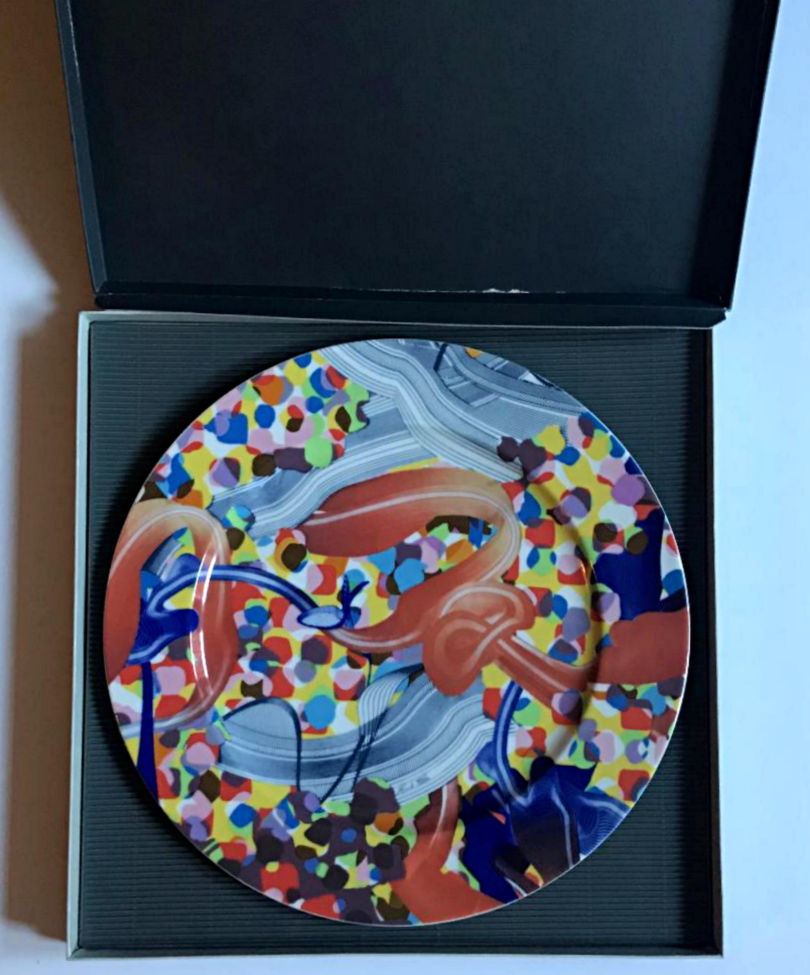 Frank Stella
Soffitto: Teatro Princess of Wales, 1996
Piatto in porcellana serigrafata in edizione limitata con scatola di presentazione
Diametro 12 pollici
Edizione 262/2000
Raramente si trova negli Stati Uniti, soprattutto con la scatola