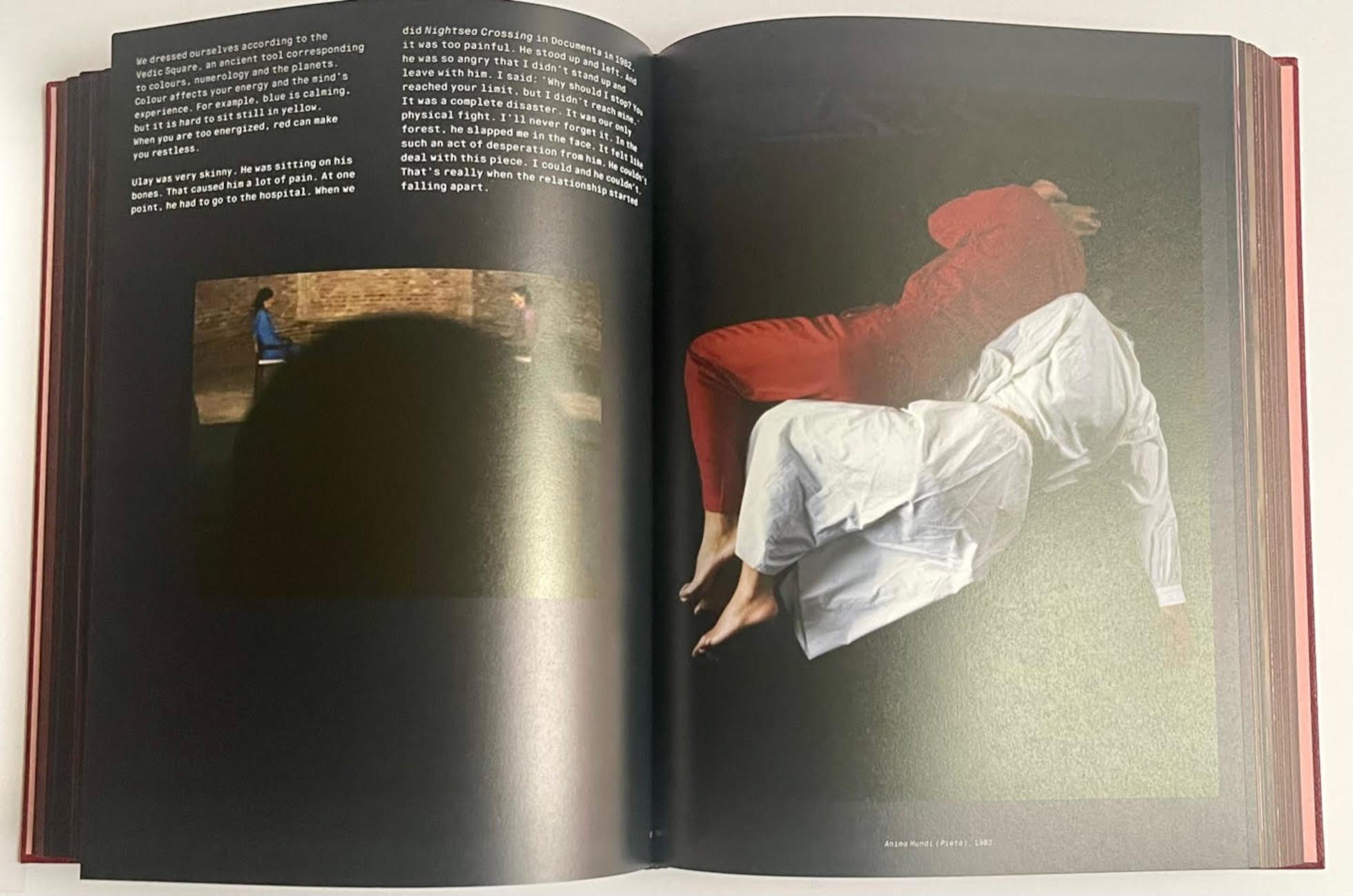 Biographie visuelle signée à la main par Marina Abramovic et Katya Tylevich en vente 10