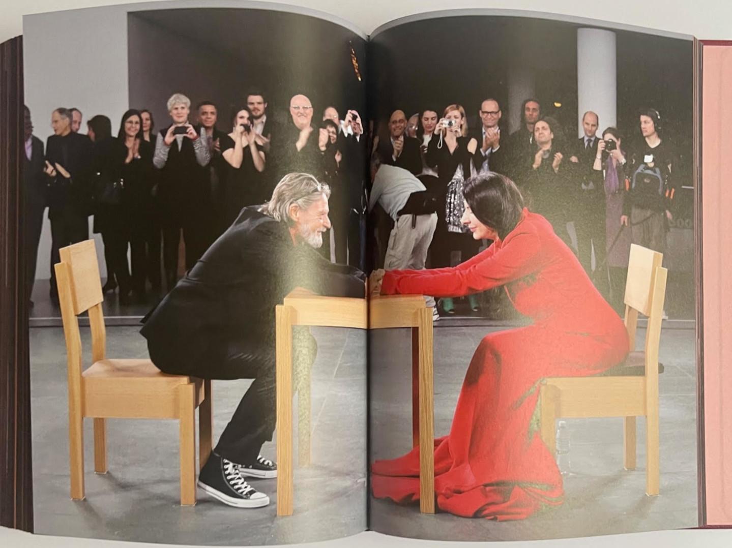 Biographie visuelle signée à la main par Marina Abramovic et Katya Tylevich en vente 15