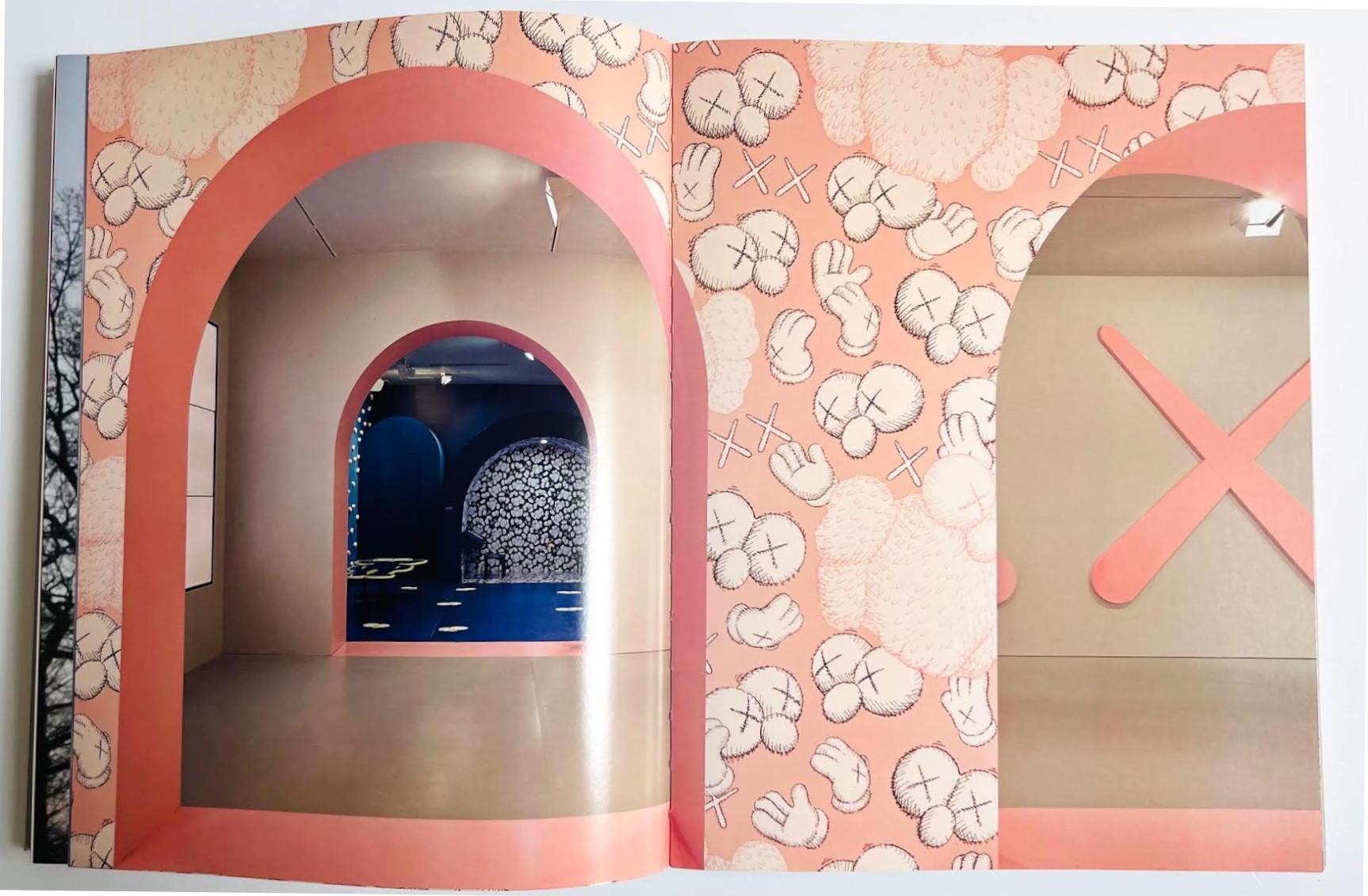 KAWS 
Dibujo original conservado en monografía australiana, 2019
Dibujo original a rotulador en el interior de la monografía de tapa dura: La compañía en la era de la soledad
Firmado y fechado en negrita con dibujo original de KAWS en la portada
13