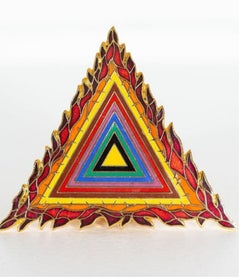 Holocaust Remembrance Logo Pin Emaille-Anhänger in maßgeschneiderter Schachtel mit eingeschnittenem Künstlernamen