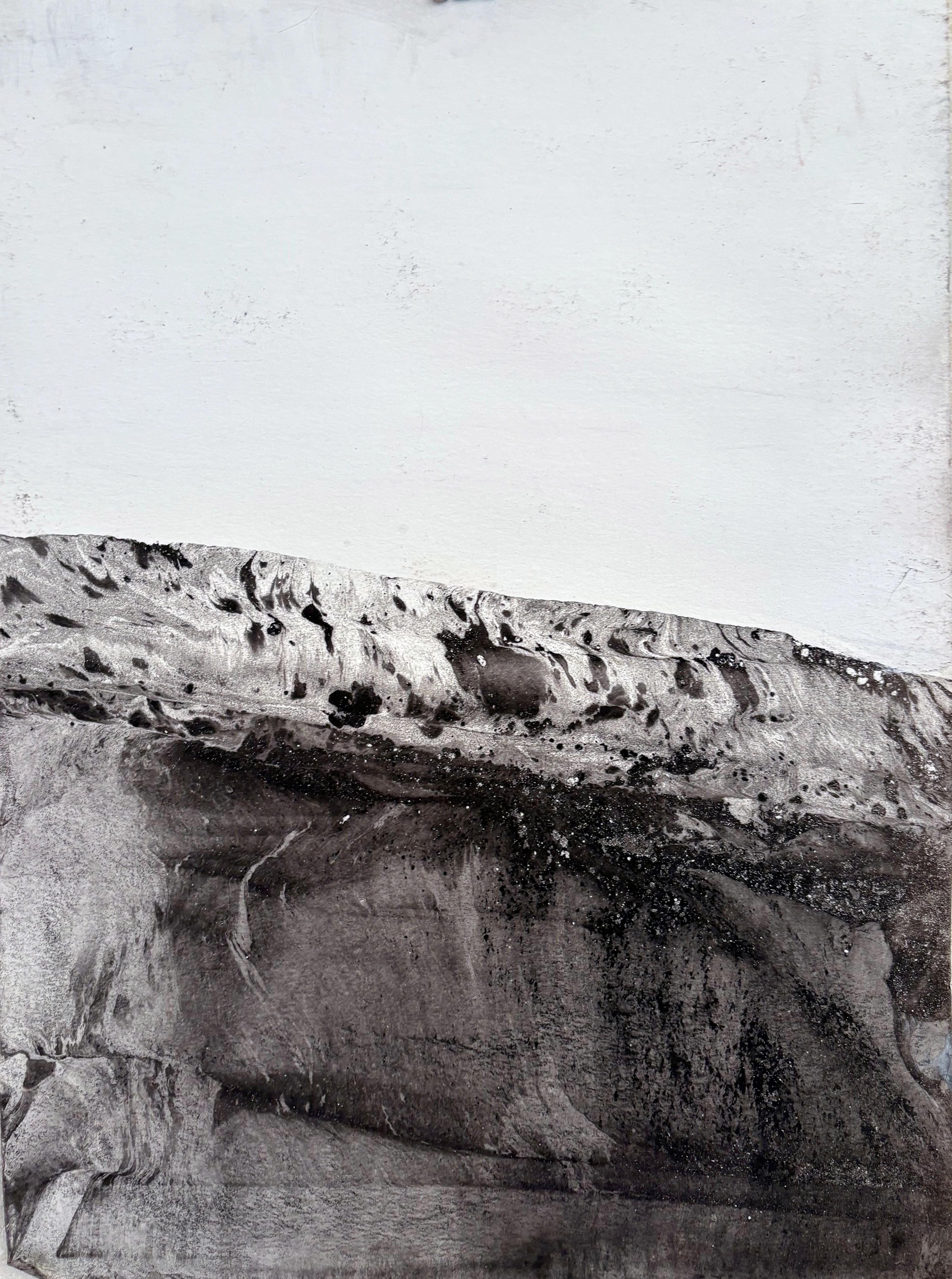 
Paysage BW
Oxyde minéral sur papier
(Papier Canson Montval 300gr)

30x40 cm
2025
Art original

Marilina Marchica, née à Agrigento, où elle travaille et vit,
elle a obtenu un diplôme en peinture à l'Académie des beaux-arts de Bologne en 2008.
Ses