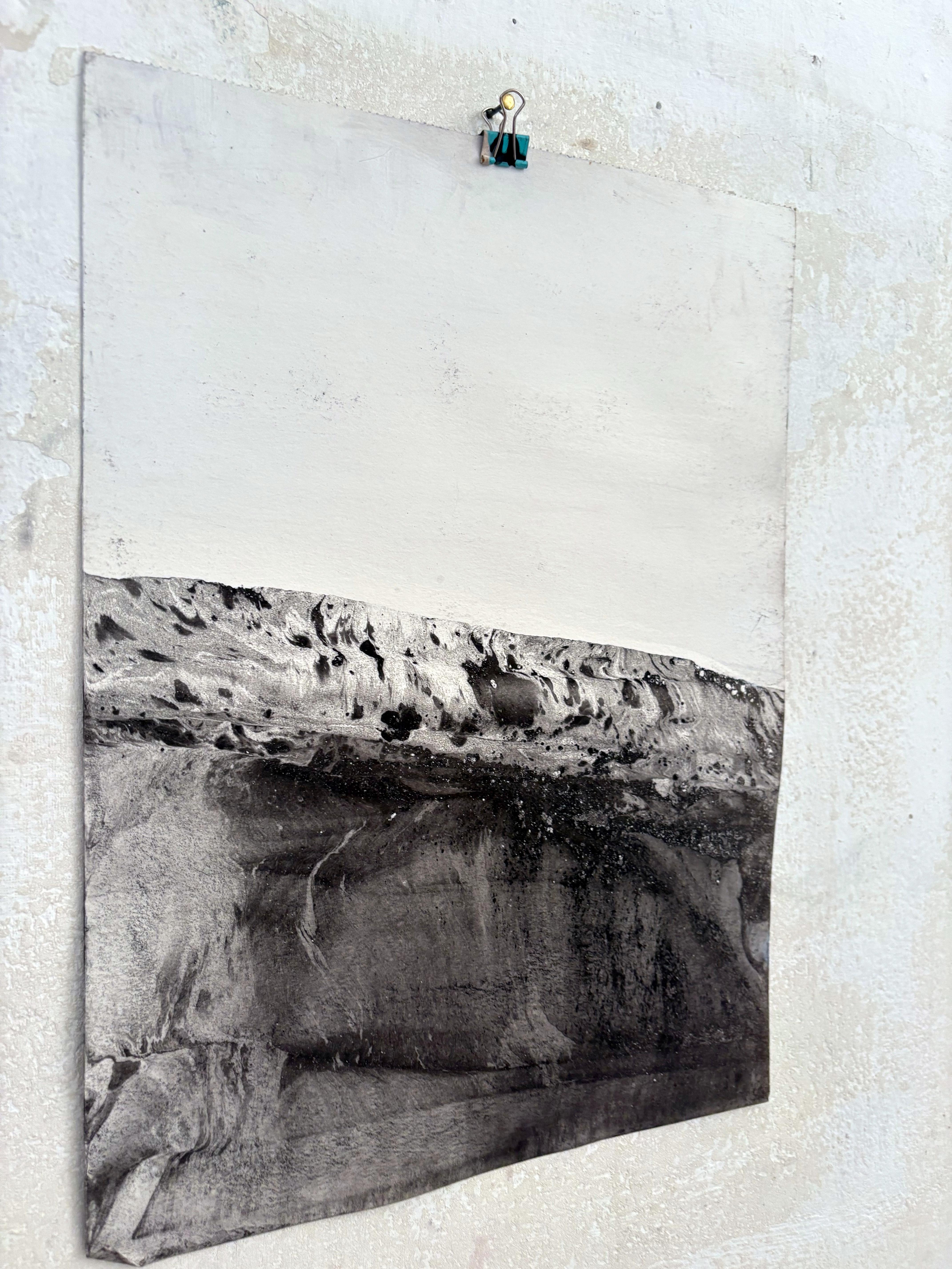 Paysage BW, dessin original  sur papier, unique en son genre, art abstrait sur papier - Contemporain Art par Marilina Marchica