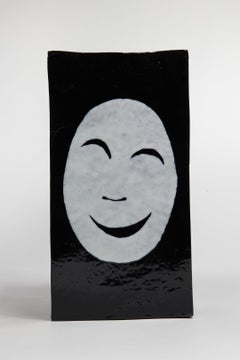 Vaso di volti, maschere drammatiche in ceramica del XX secolo, artista italiano