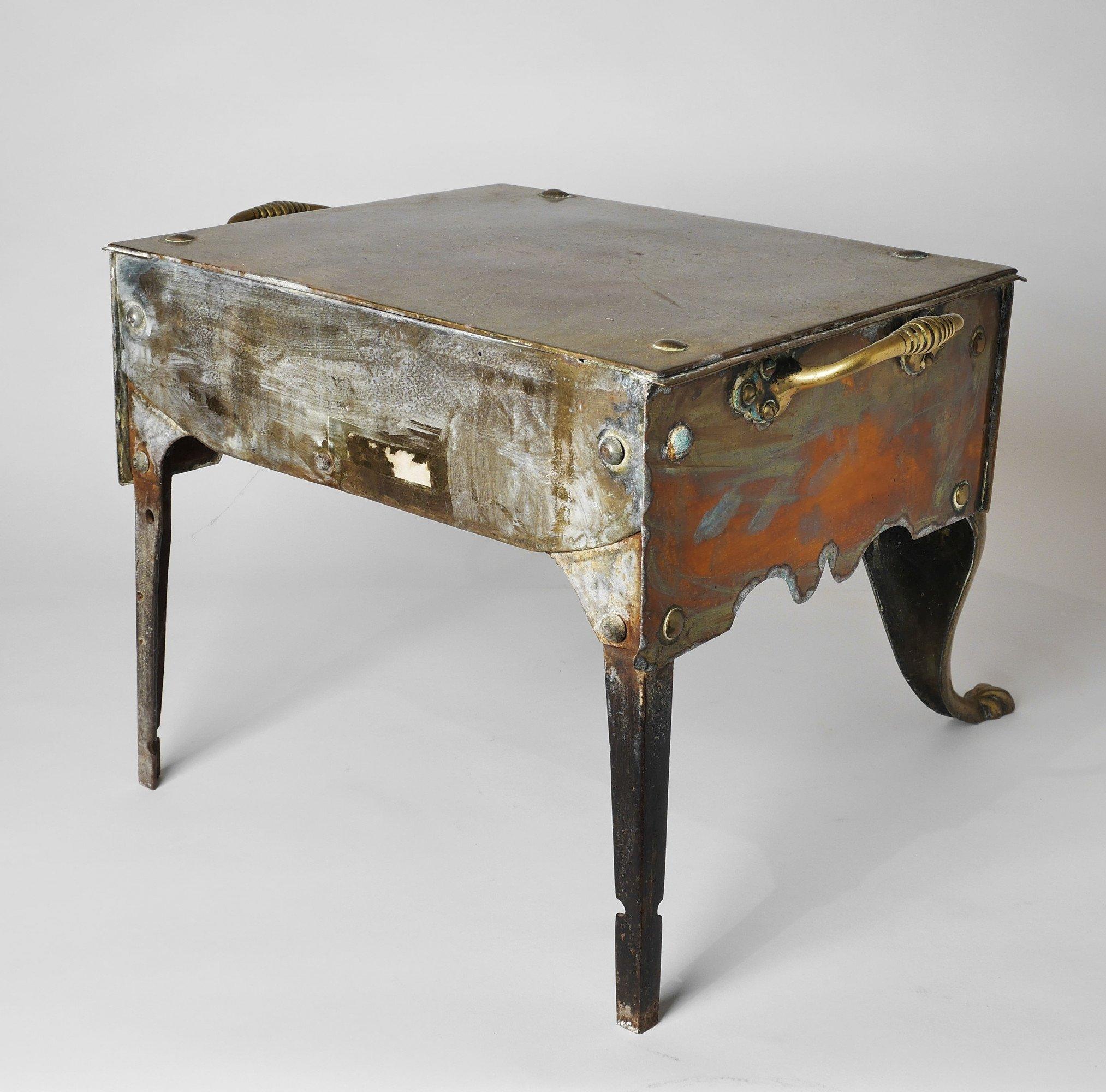 18th Century English Double Handle Footman For Sale 3