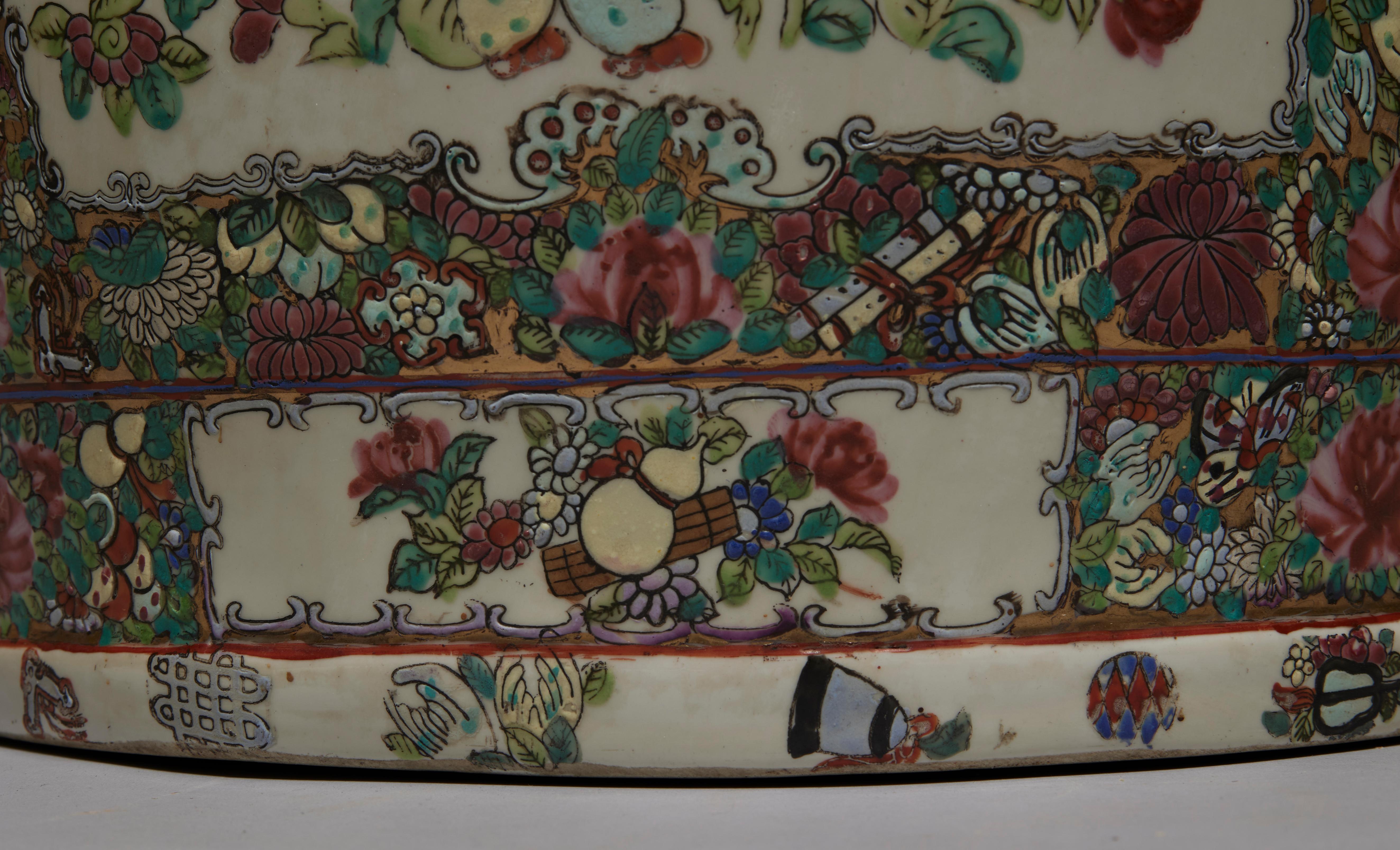 Monumental Chinese Famille Rose Medallion Vase, 20th Century For Sale 4