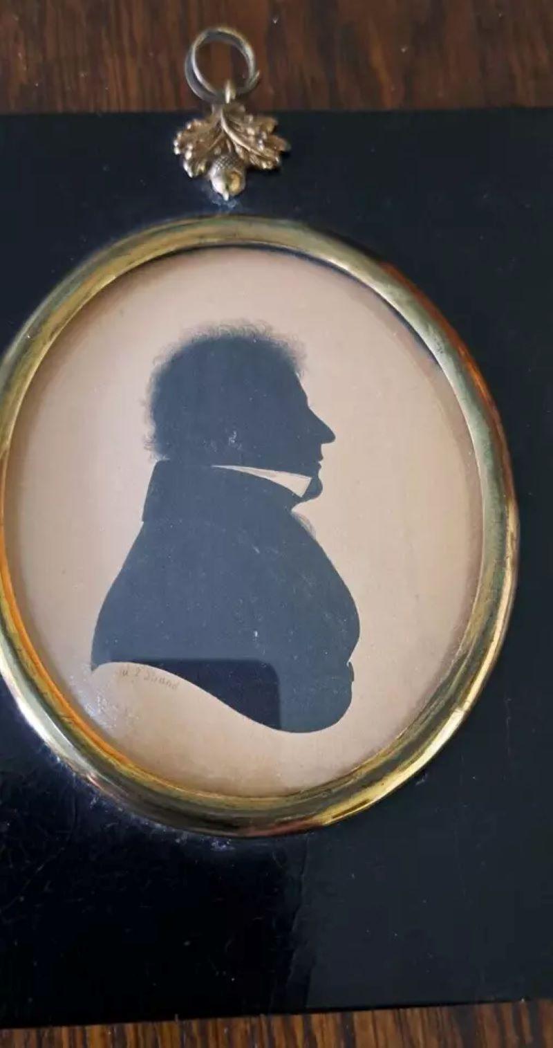 xIX secolo  Silhouette di un uomo, la descrizione al contrario fornisce il nome  e data, copiato dal retro della Silhouette, vedi foto
incorniciato e smaltato e in buone condizioni con solo lievi segni dell'età, come ci si può aspettare.
Terza