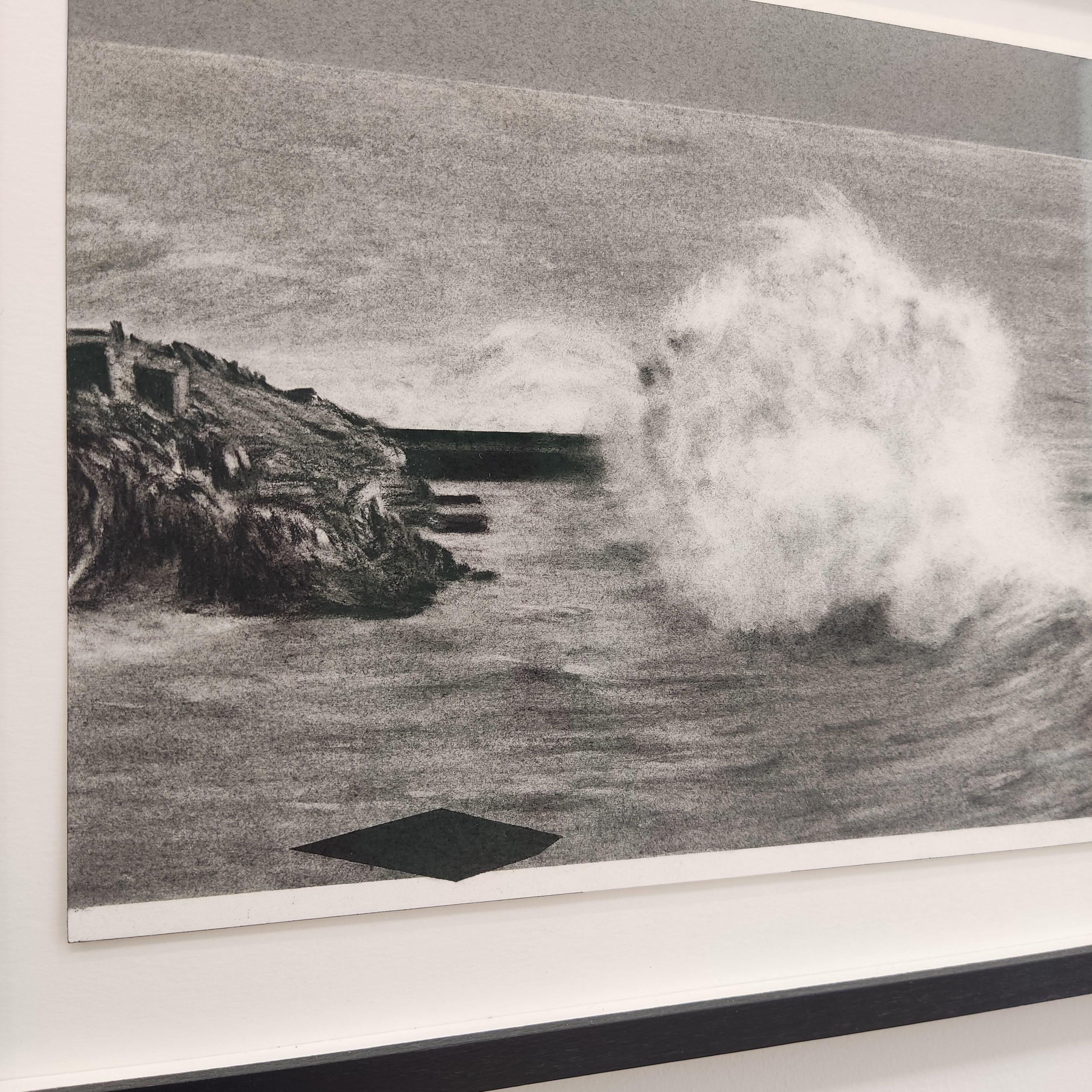 Les Indestinés, Fusain, Dessin original noir et blanc, Vague, Paysage marin - Art de Fabien Granet