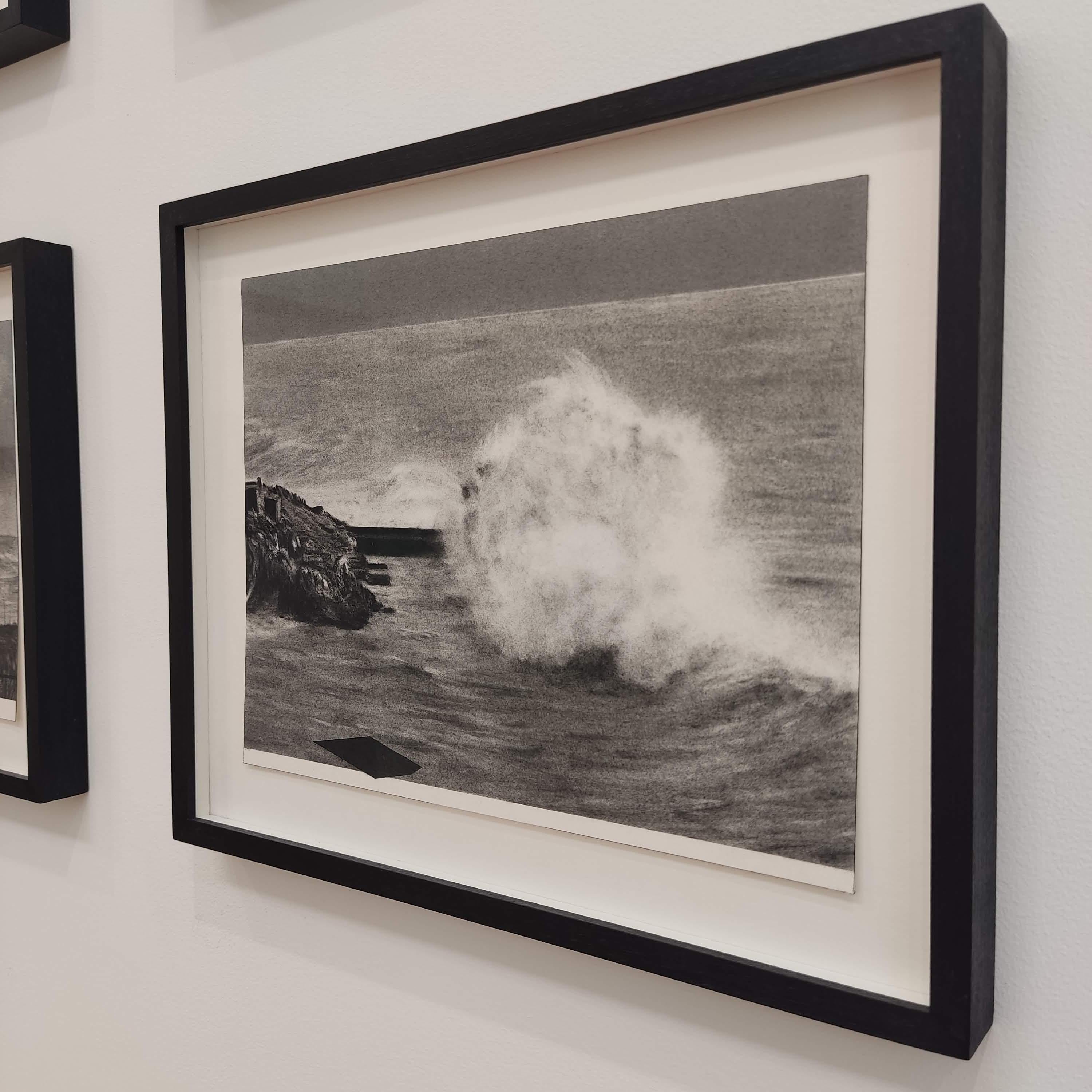 Les Indestinés, Fusain, Dessin original noir et blanc, Vague, Paysage marin - Contemporain Art par Fabien Granet