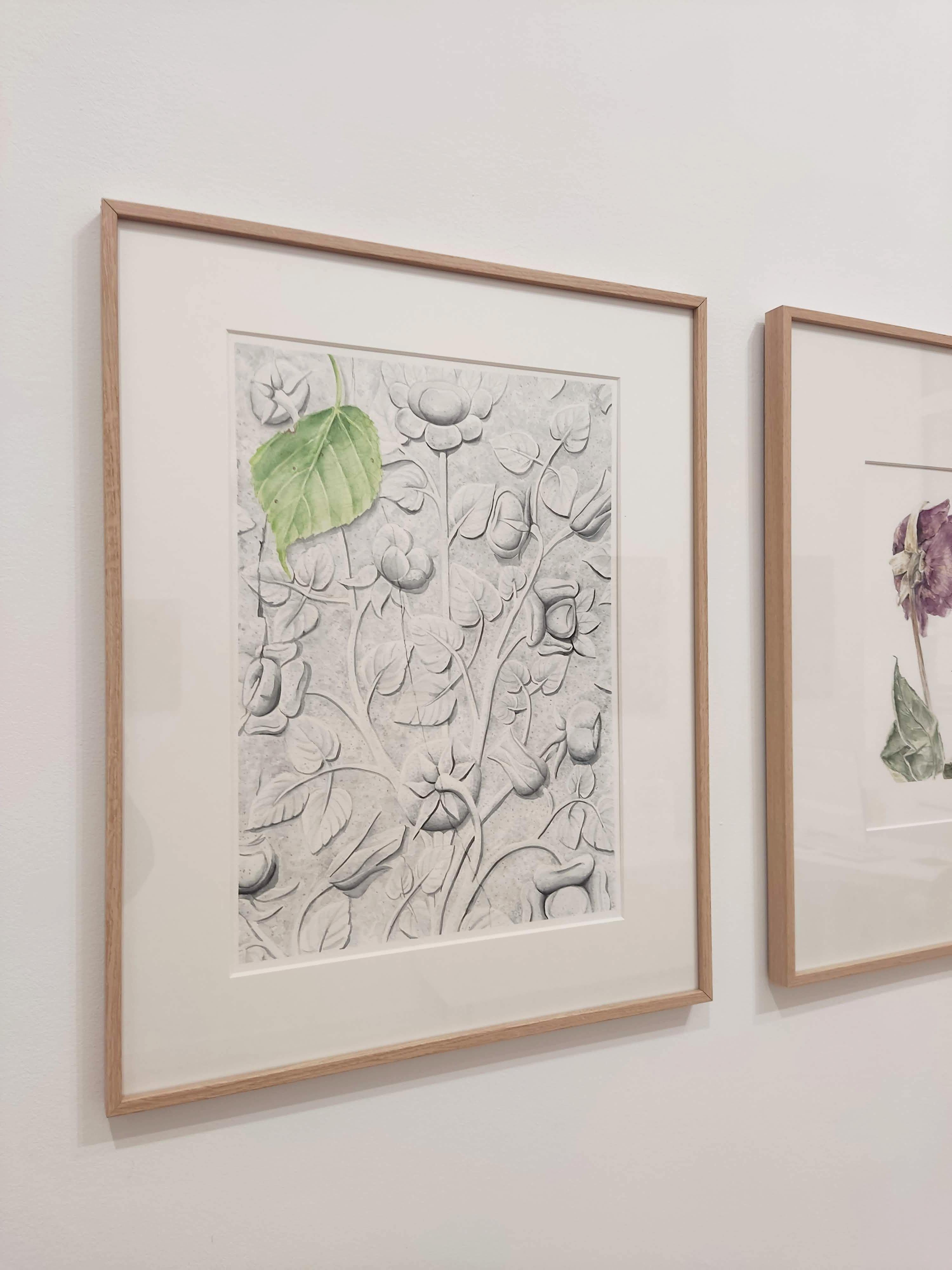 Im_mortelle, Original Contemporary Watercolor Painting, Floral, Bas-relief - Art by Deniz Bayav