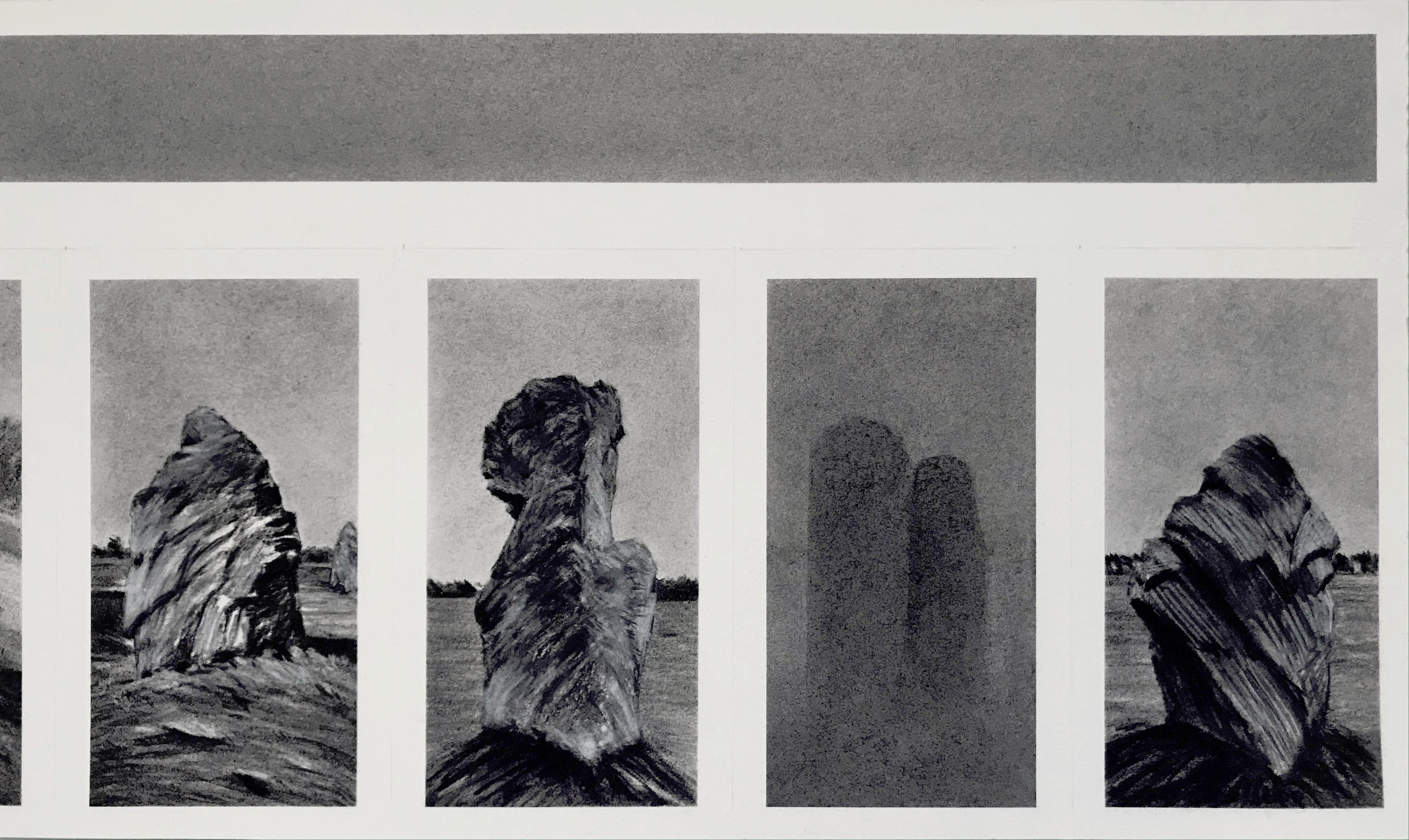 Alignement Lagatjar, Bretagne Frankreich, Kohle, Zeitgenössische Landschaftszeichnung – Art von Fabien Granet