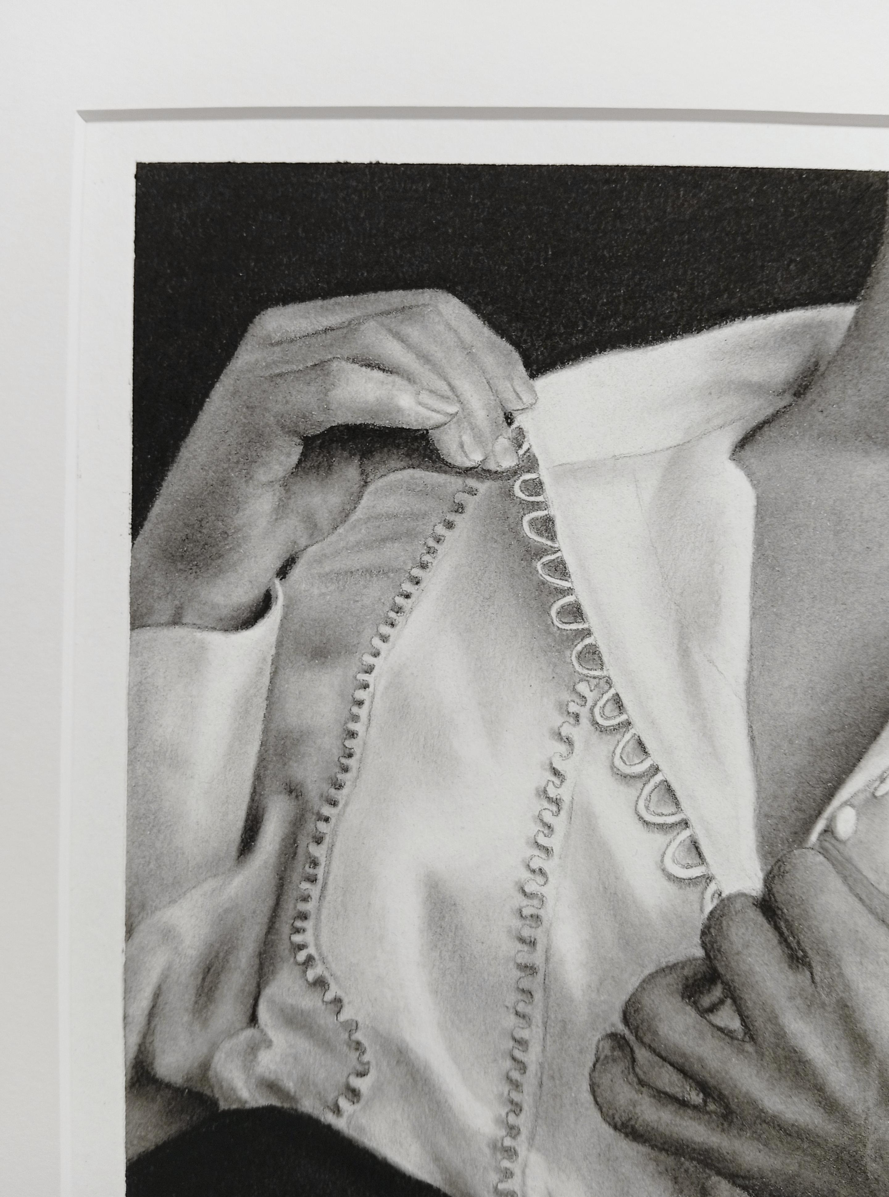 Arbeiten :  Original-Zeichnung, handgefertigtes Kunstwerk, Unikat.
Medium : Zeichenkohle auf Archivpapier 300Gsm.
Künstler : Aurélie Sicas
Thema : Après la pose... mon cœur bat (Französischer Titel)
Signatur : Das Werk ist verso signiert, betitelt