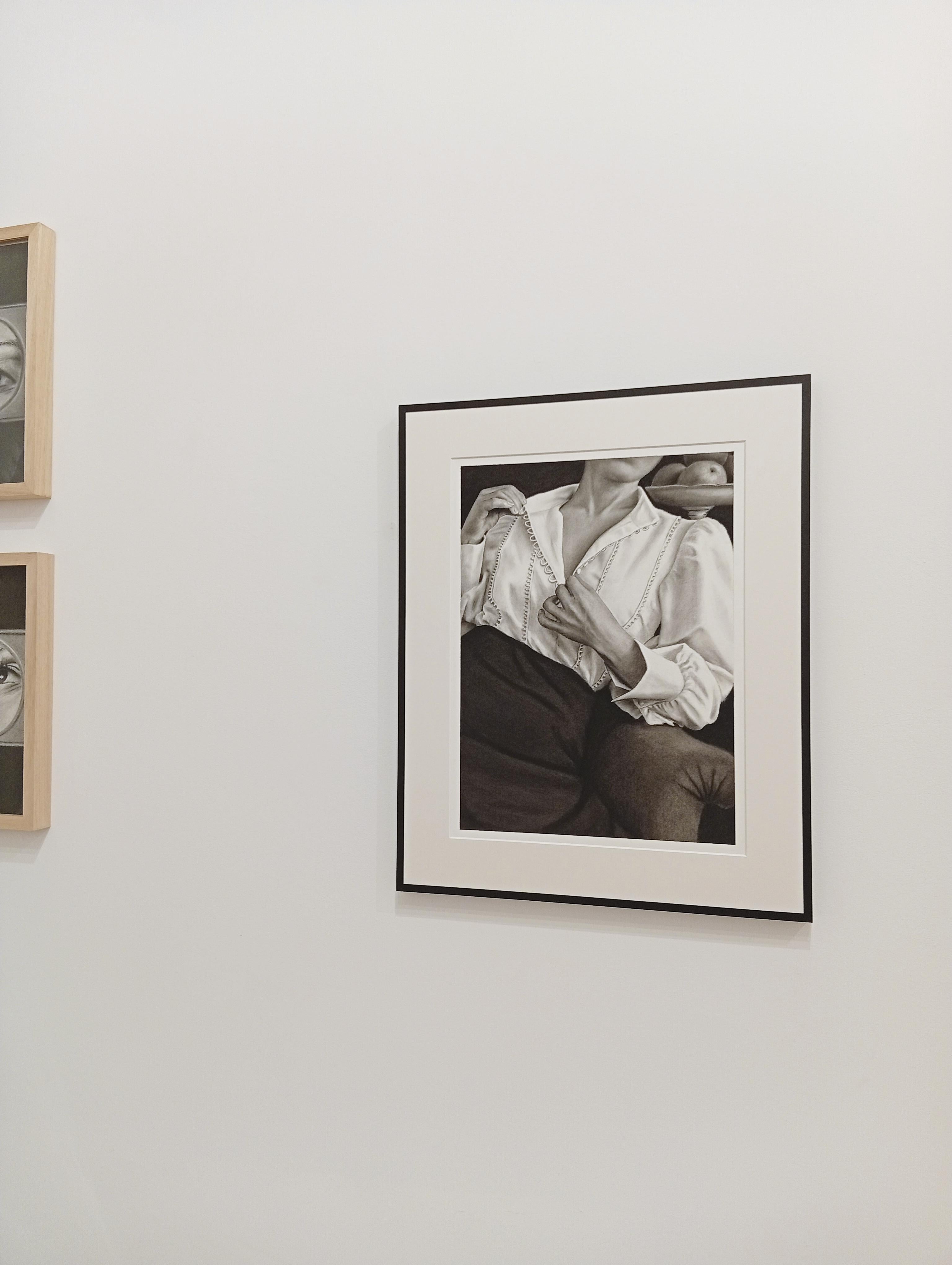 Après la pose mon cœur bat, Figurative Kohlezeichnung, Intime Szene im Angebot 4