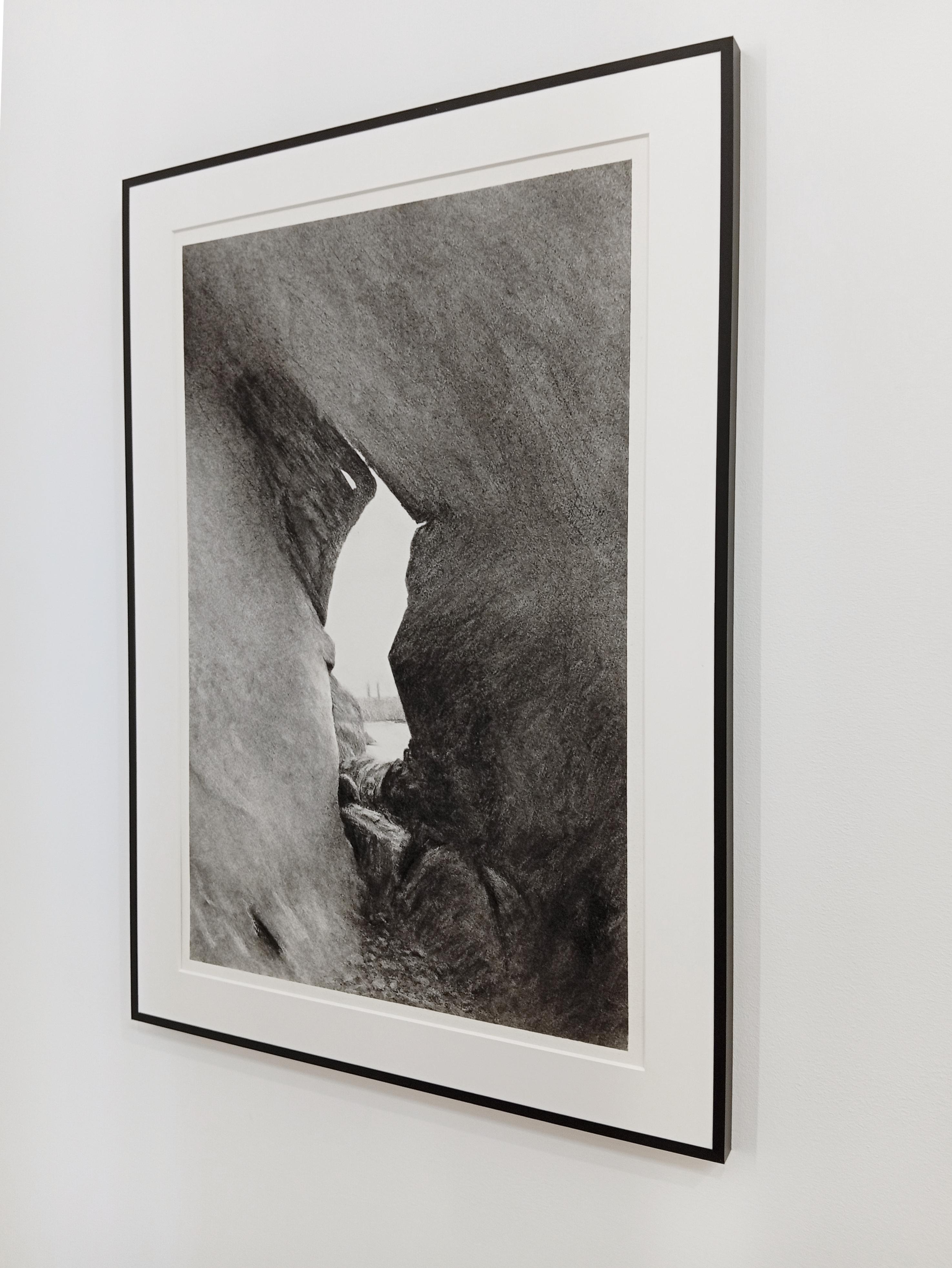 Point de Voir, Paesaggio realistico a carboncino, vista attraverso le formazioni di pietra in vendita 3