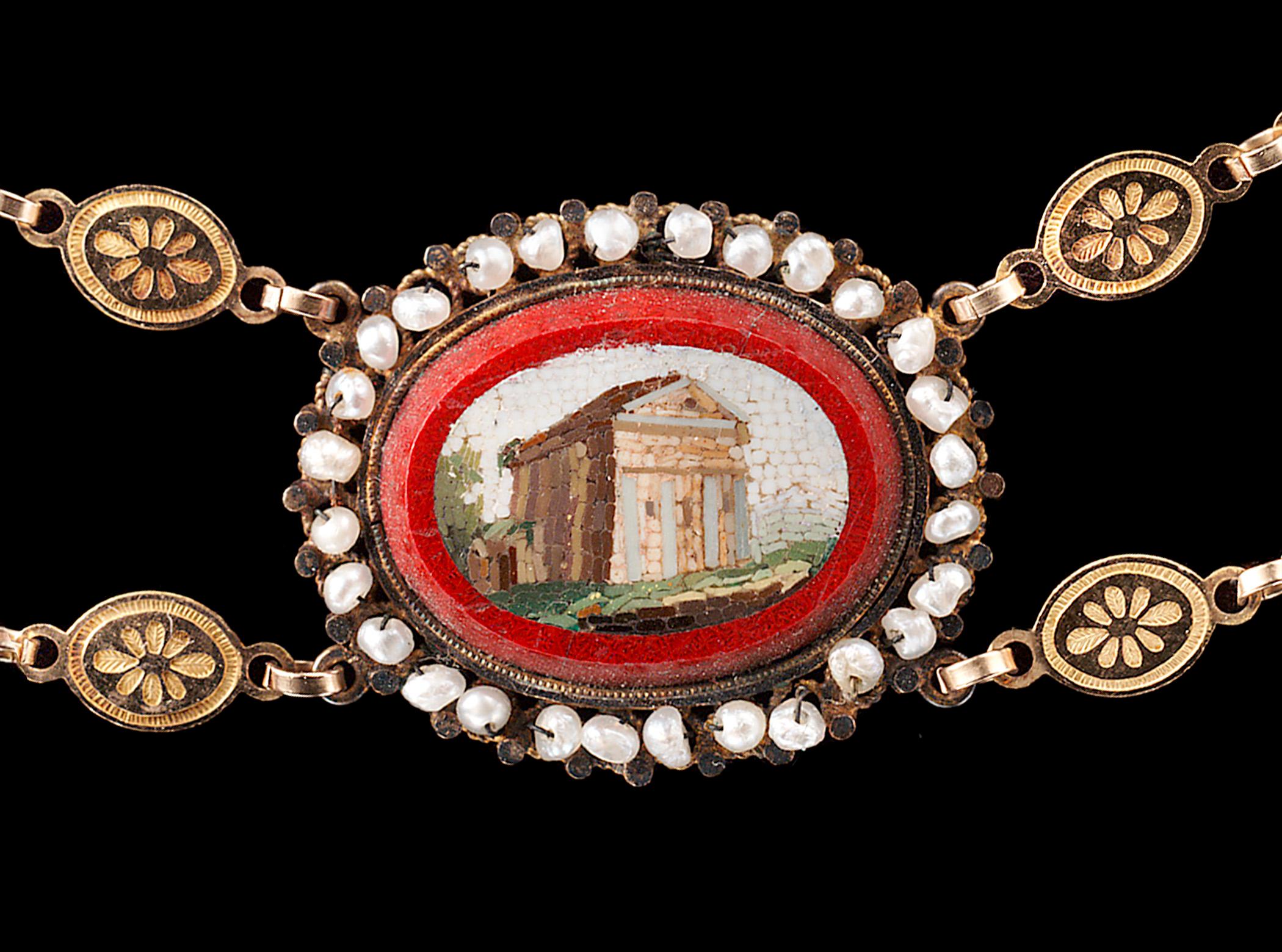 Micromosaic, Pearl, and 18k Gold Early 19th Century Necklace For Sale 1