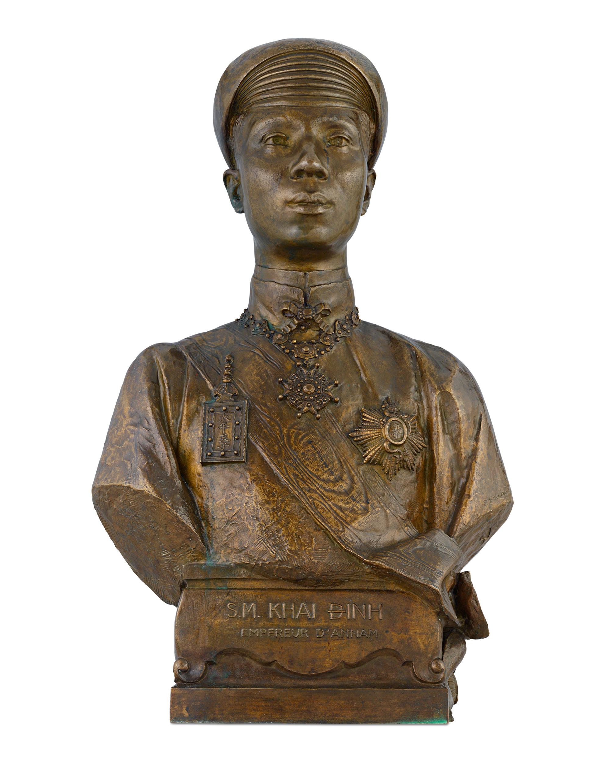 Paul Ducuing Figurative Sculpture - S.M Khai Dinh, Empereur d'Annam (S.M. Khai Dinh, Emperor of Annam) 