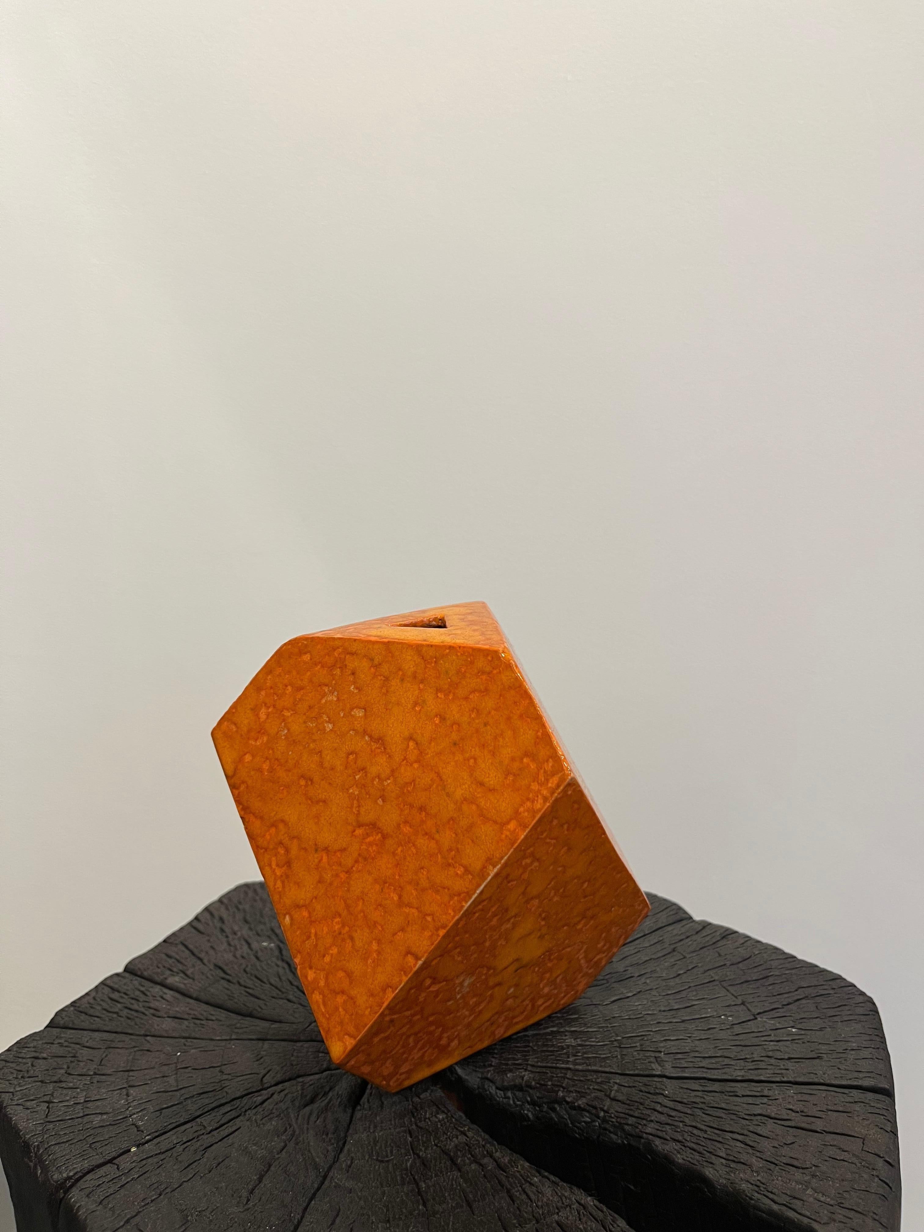 Orange rhombohedron (G) - Sculpture by Bruno DESPLANQUES