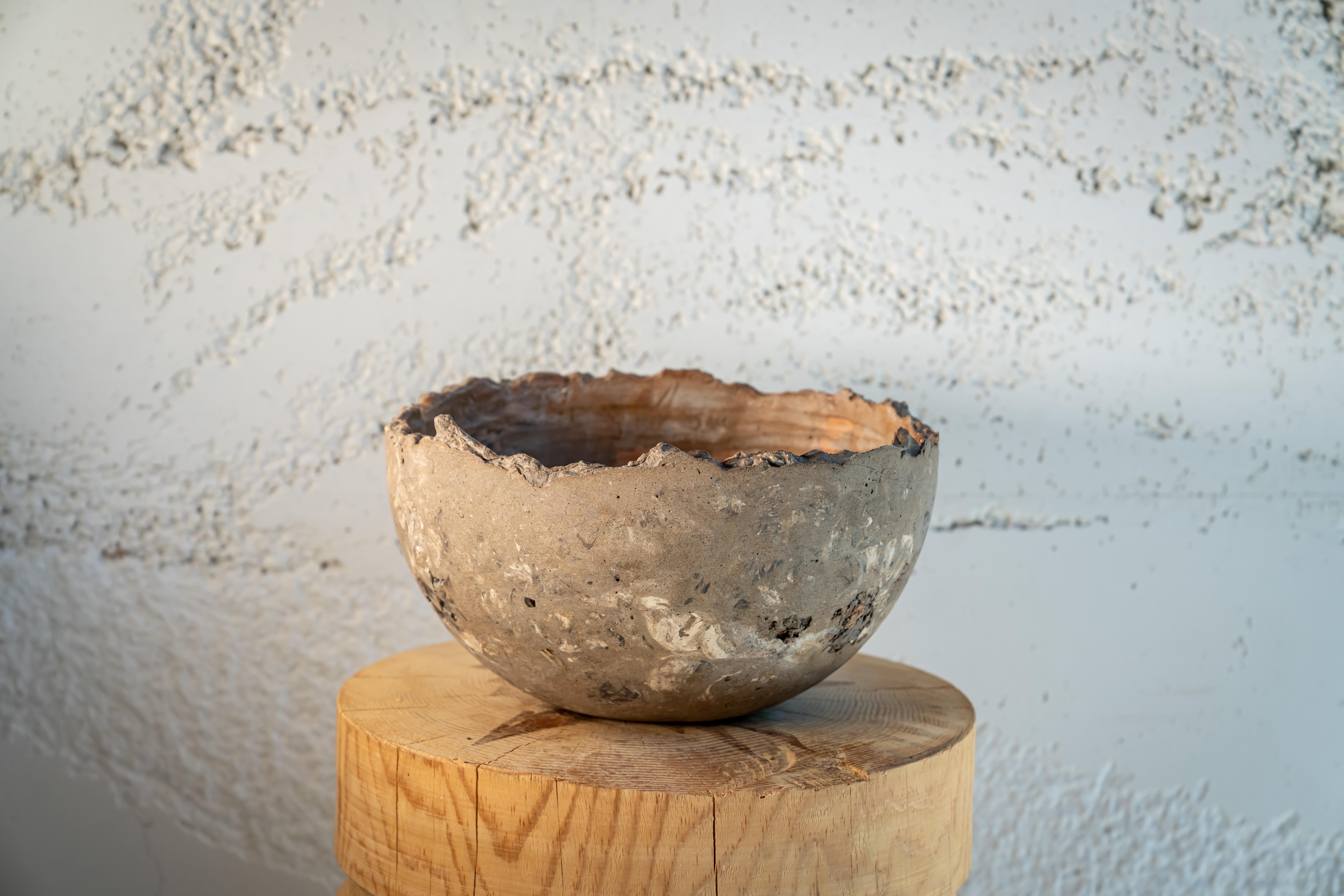 Earth Bowl - Caramel  - Art by Tülin Bozüyük