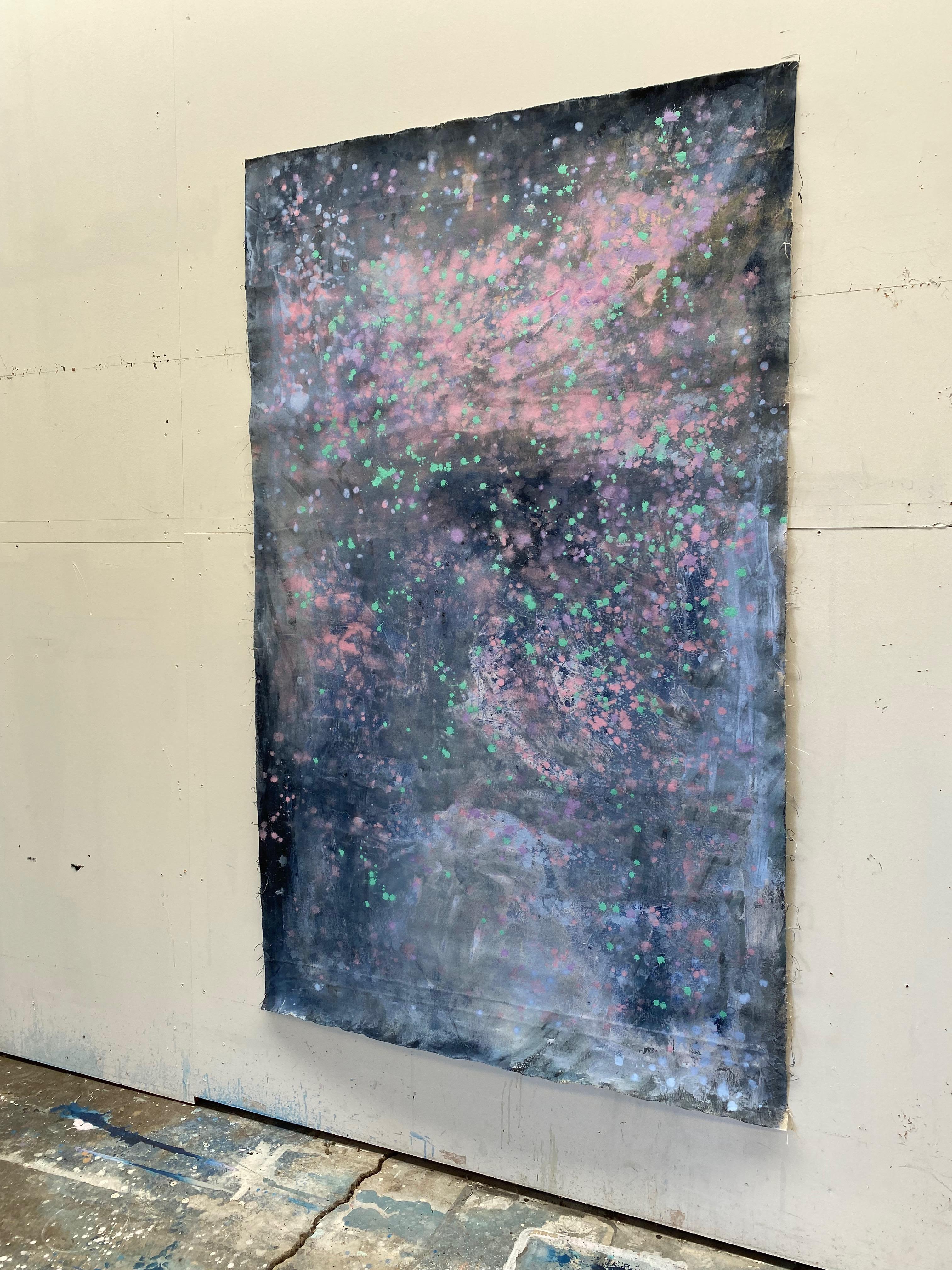 Peinture d'art abstraite sur toile bleue, grise et rose - Milky Way - Grande déclaration - Violet Abstract Drawing par Kathleen Rhee