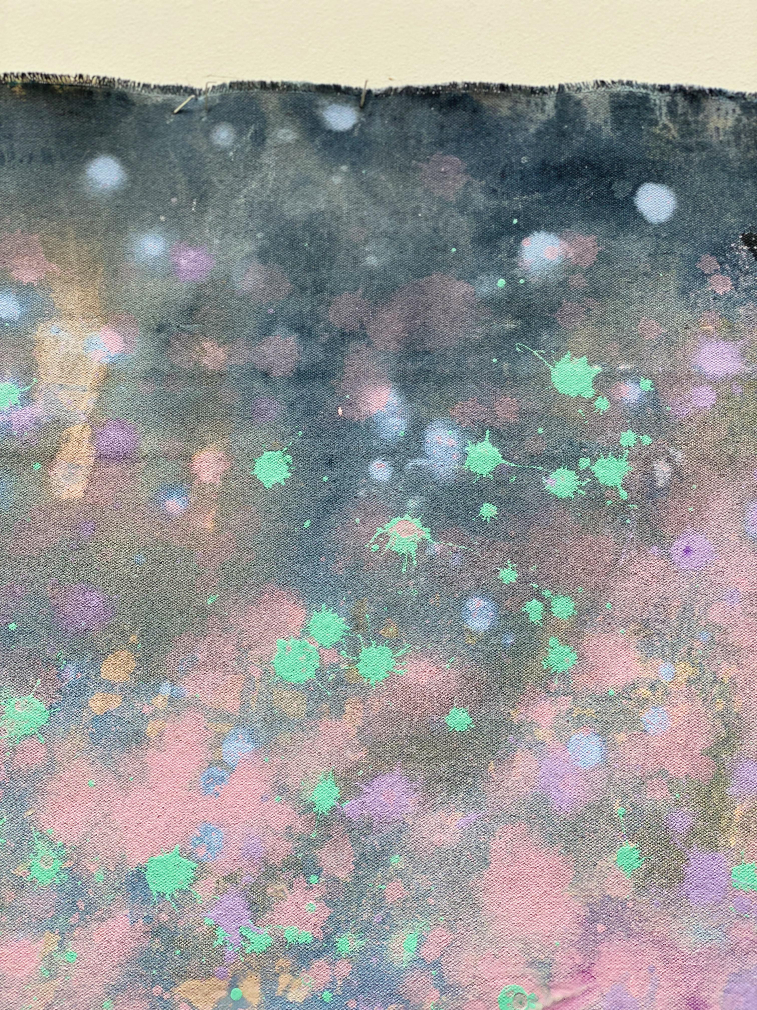 Peinture d'art abstraite sur toile bleue, grise et rose - Milky Way - Grande déclaration en vente 10