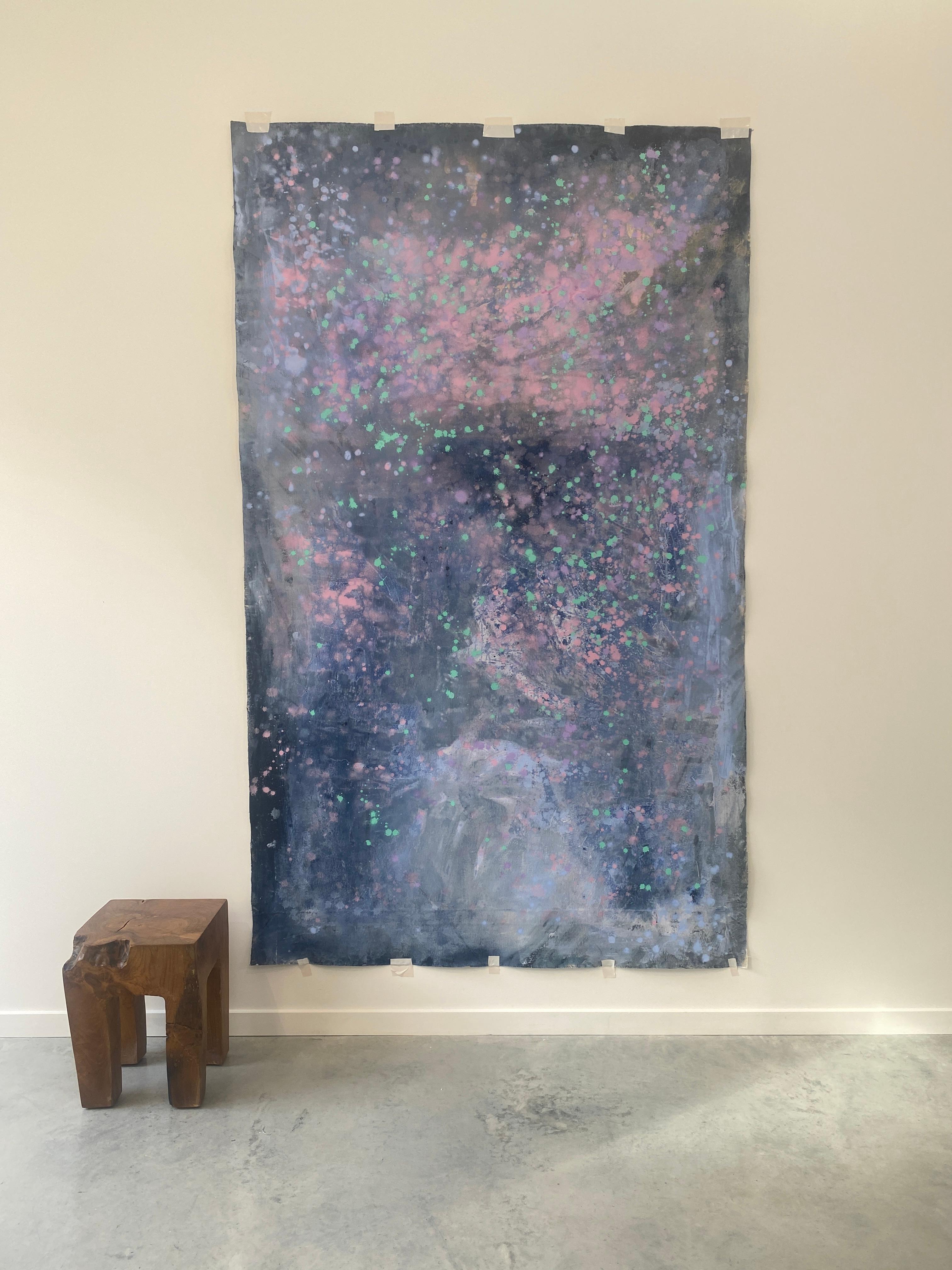 Peinture d'art abstraite sur toile bleue, grise et rose - Milky Way - Grande déclaration en vente 1