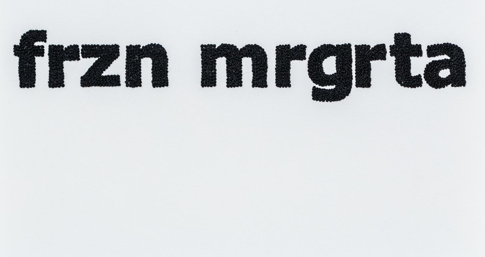 brodée à la main, texte audacieux, lettres, fil sur papier en vente 1