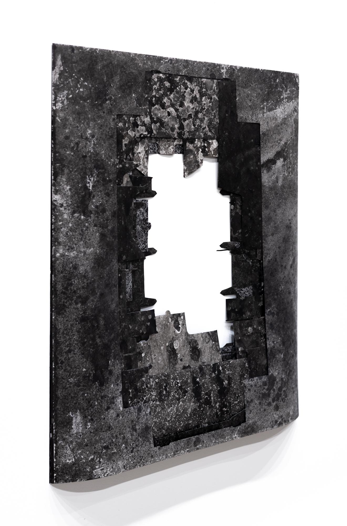 „Delivered and Discarded (negatives) #2“ Schicht- und manipulierte Sumi-Tinte auf Tyvek im Angebot 6
