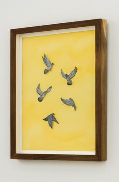 "Piccioni" Gruppo di uccelli in carta tagliata a mano e acquerello stratificato