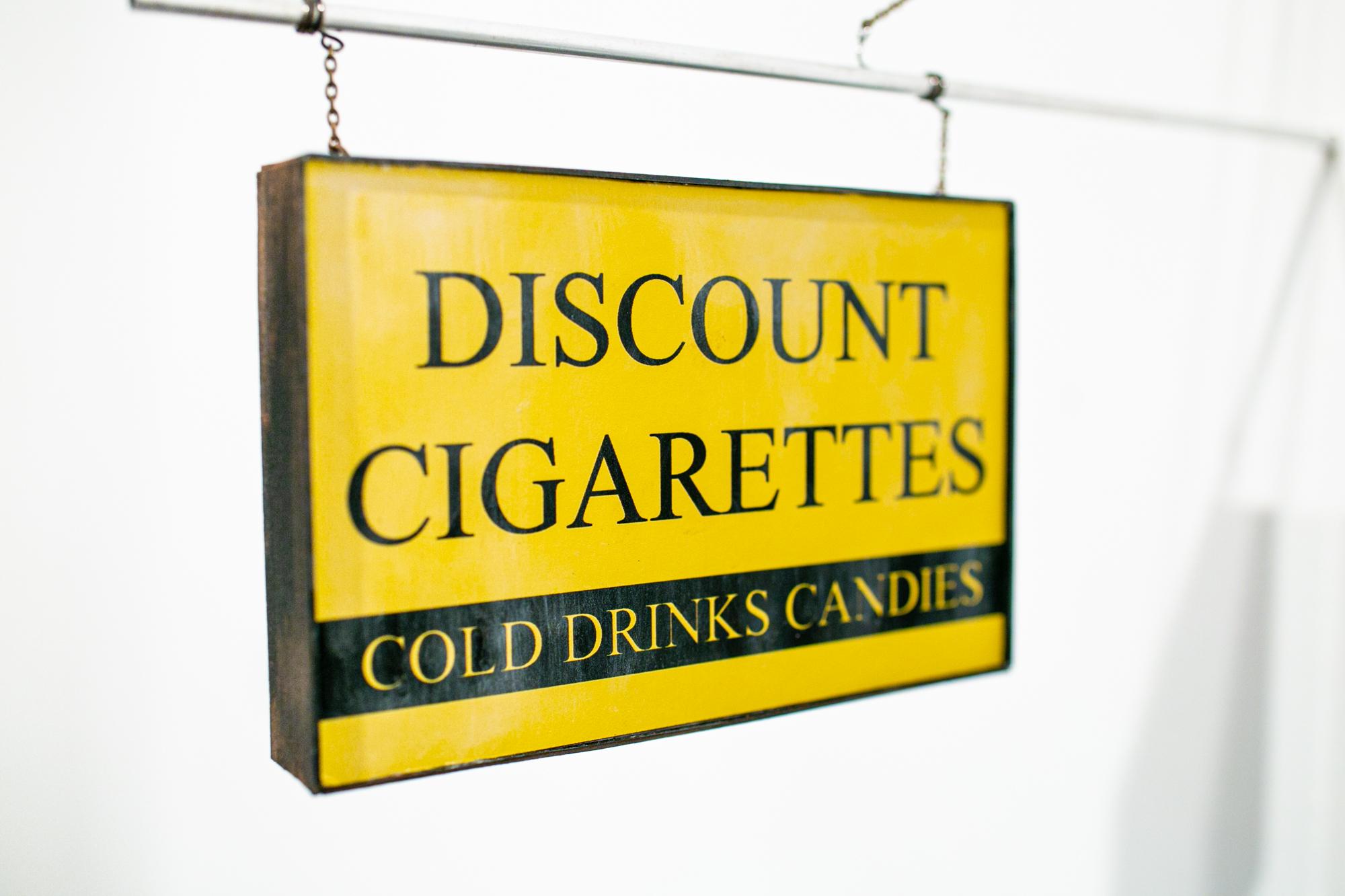 Cigares à prix réduits - Contemporain Sculpture par Drew Leshko