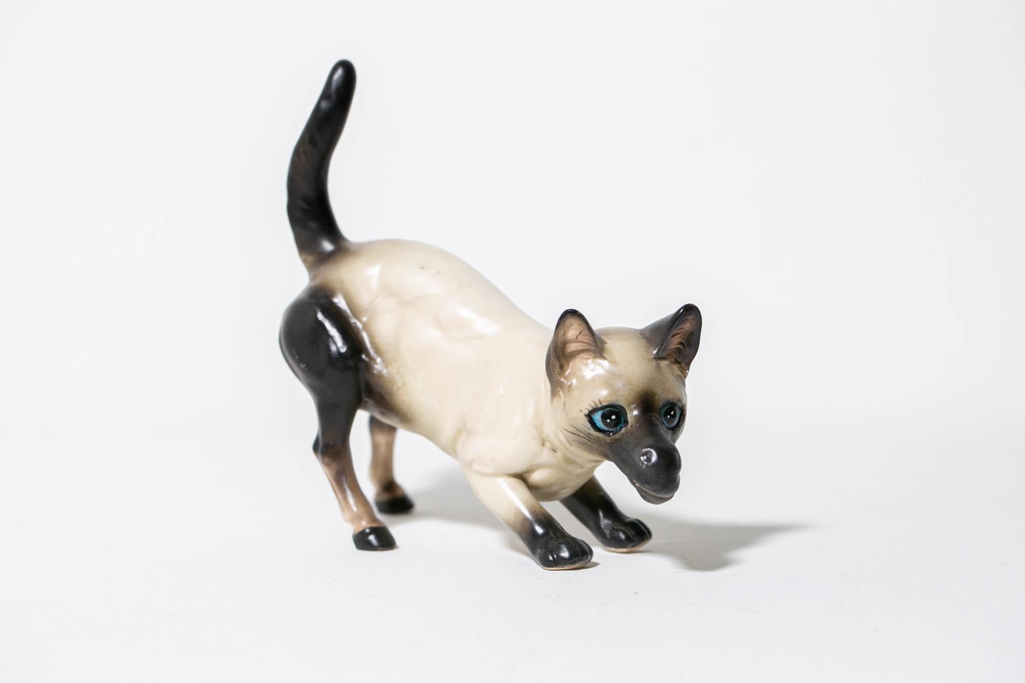 Siamese Horse Cat - Sculpture by Debra Broz