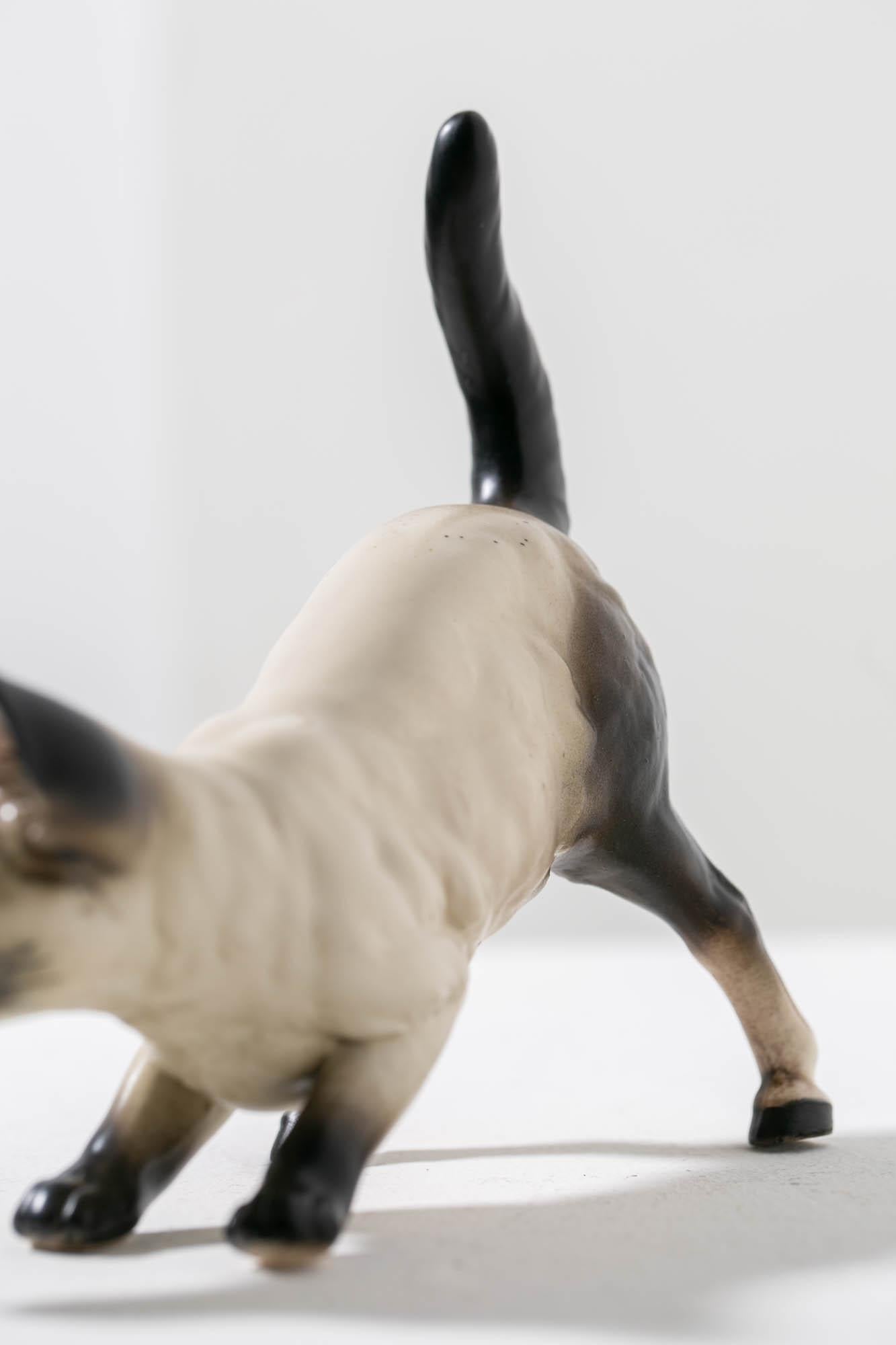 Siamese Horse Cat - Contemporary Sculpture by Debra Broz