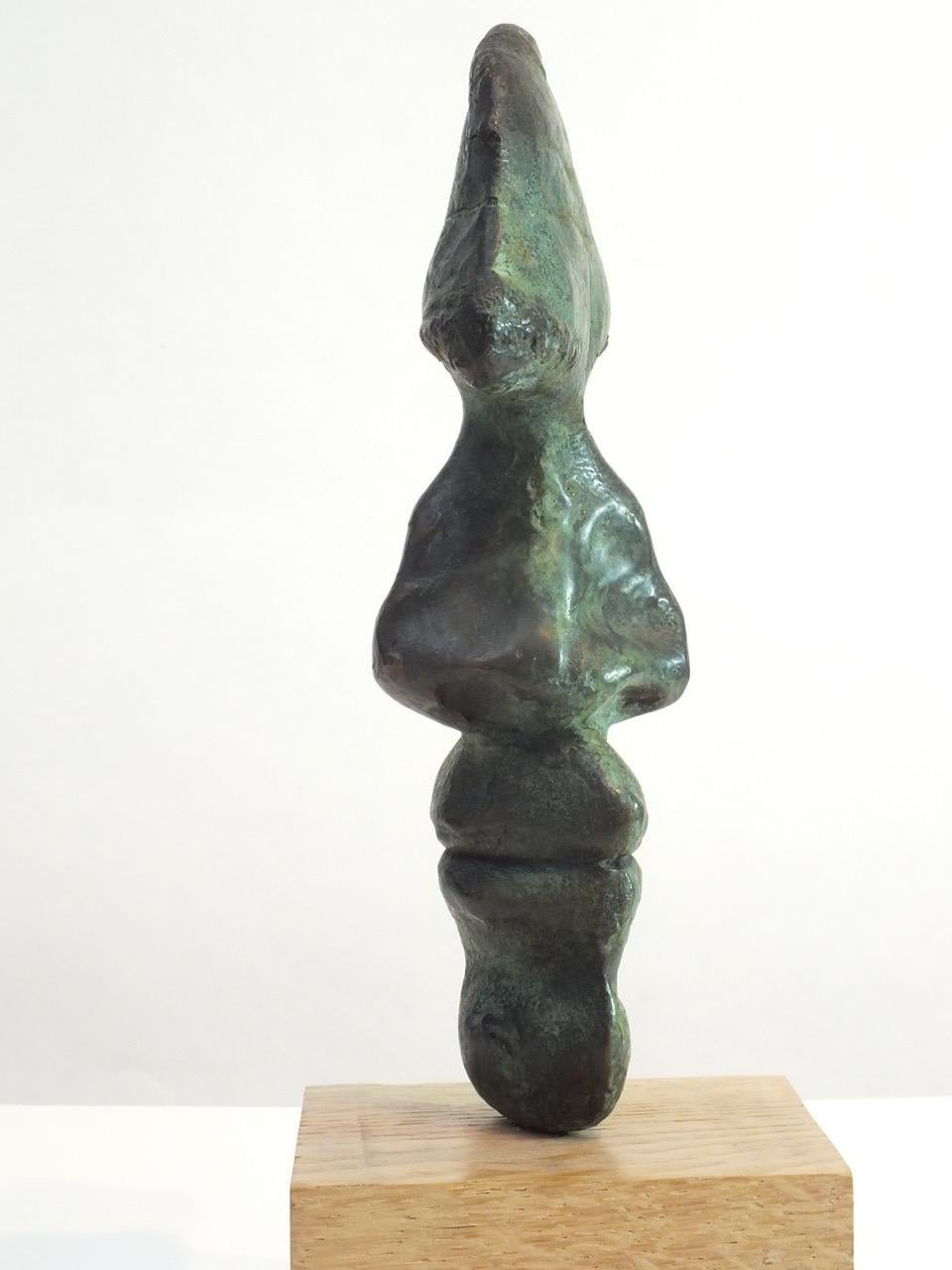 I.D. Unique Contemporary Cast Bronze Sculpture (Gold), Figurative Sculpture, von Tim Rawlins