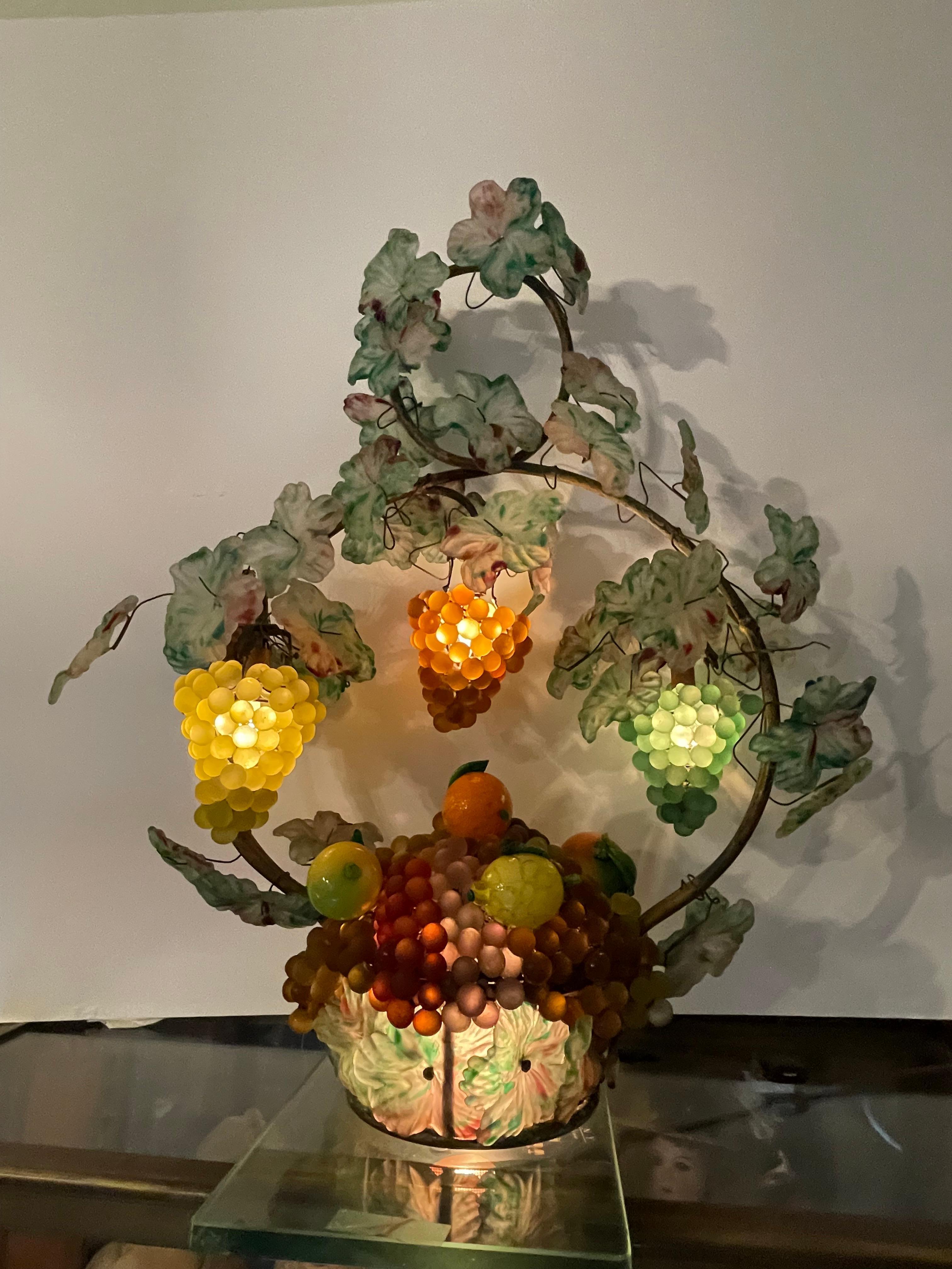 Lampe ancienne faite à la main avec des motifs botaniques par Iler Frères. - Art nouveau Art par Muller Frères