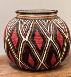 Basket, Wounaan Tribe, Panama, Darien Rainforest, re, black, white, geometric
