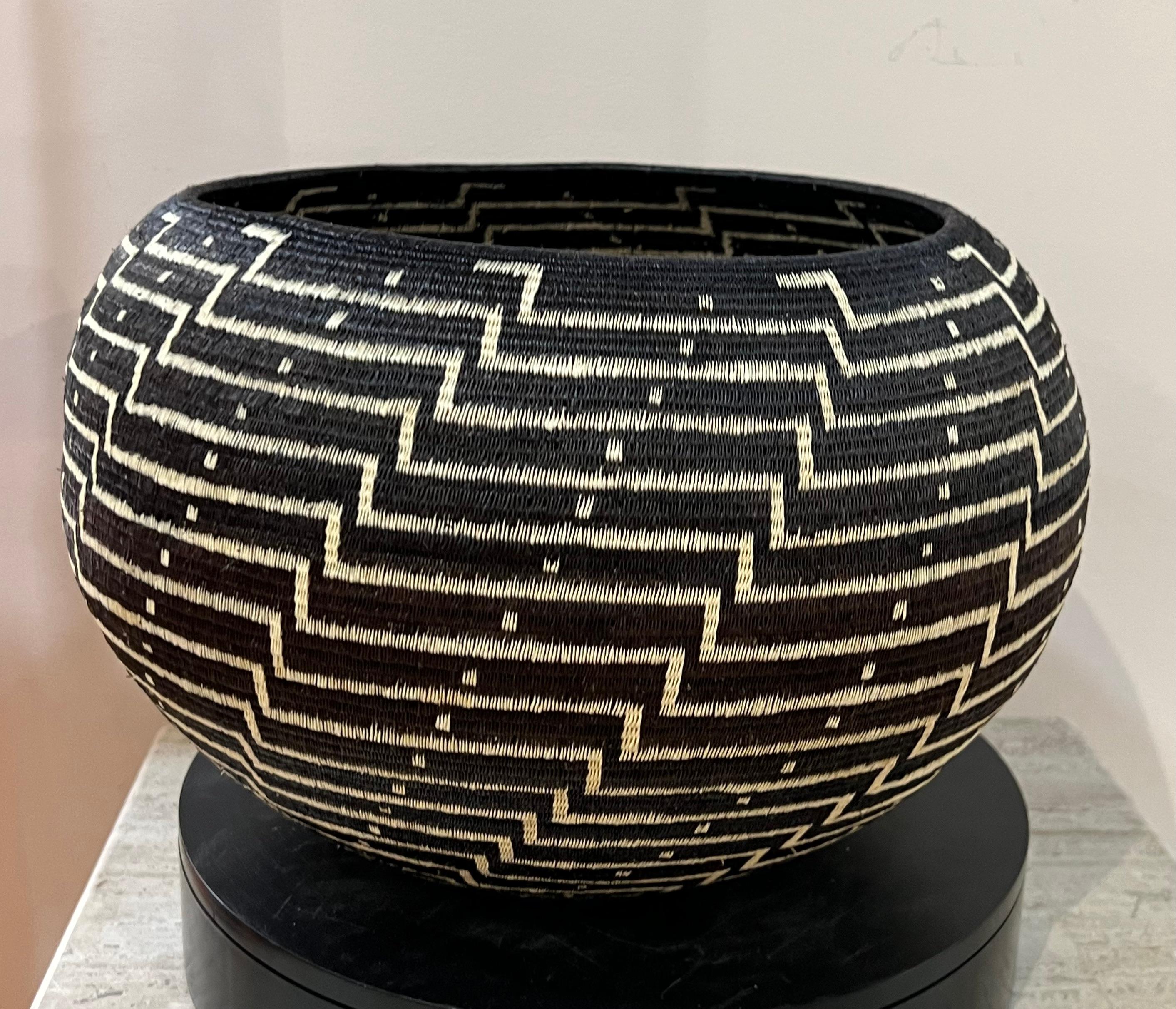 Black and White Basket, Wounaan Tribe, Panama, Rainforest, Geometric, Round - Contemporary Mixed Media Art by Unknown