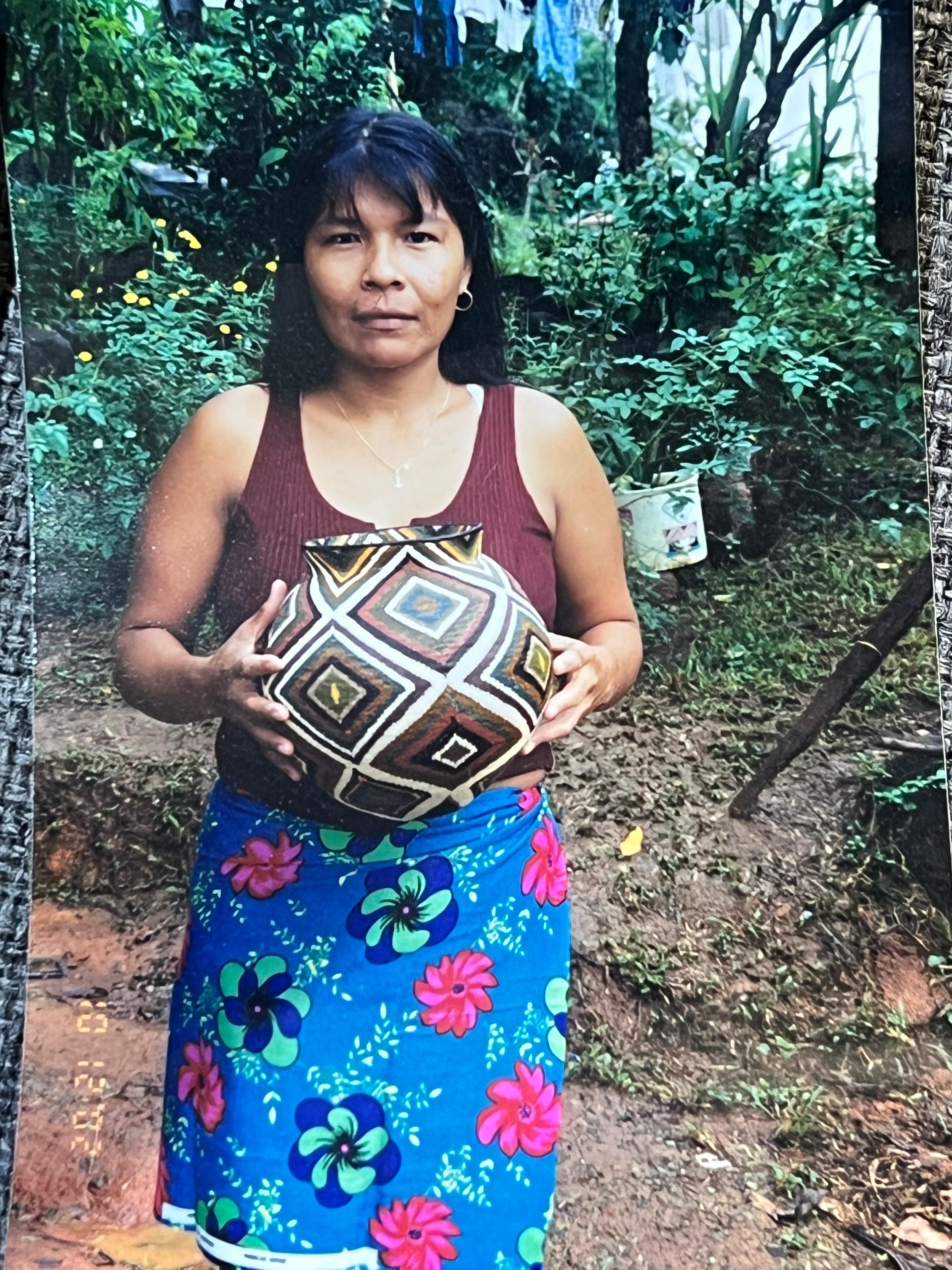 Basket, Panama, Rainforest, Wounaan Tribe, Mamina Chemorra, red, blue, purple For Sale 1