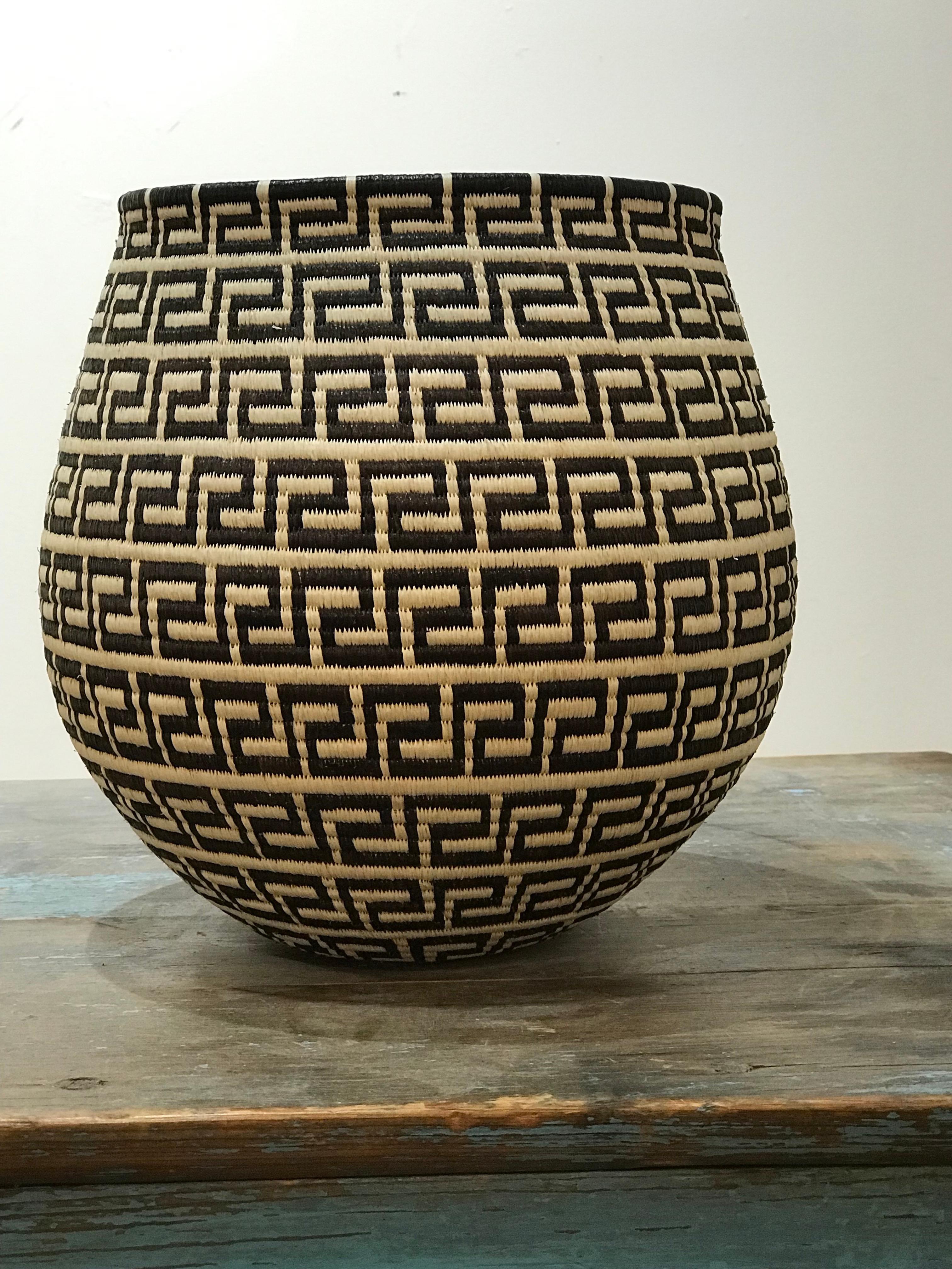 Black and White Basket, Wounaan Tribe, Darien Rainforest, Panama, Geometric - Contemporary Art by Unknown