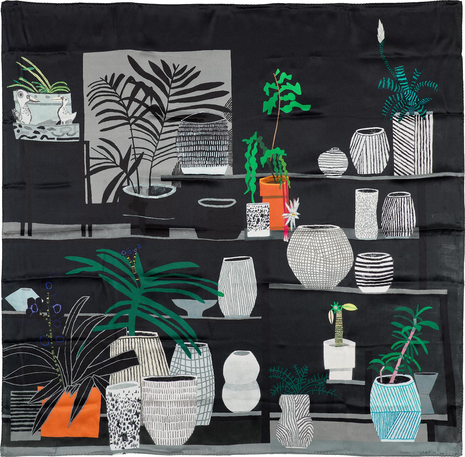 Jonas Wood -- Nature morte noire
Echarpe 100% soie avec ourlets cousus à la main.
2013
Taille 86,4 x 87,6 cm
Signé et numéroté 8/50 à l'encre noire sur une étiquette en tissu cousue au verso, publié par Massif Central Editions, New York.

"Plus que