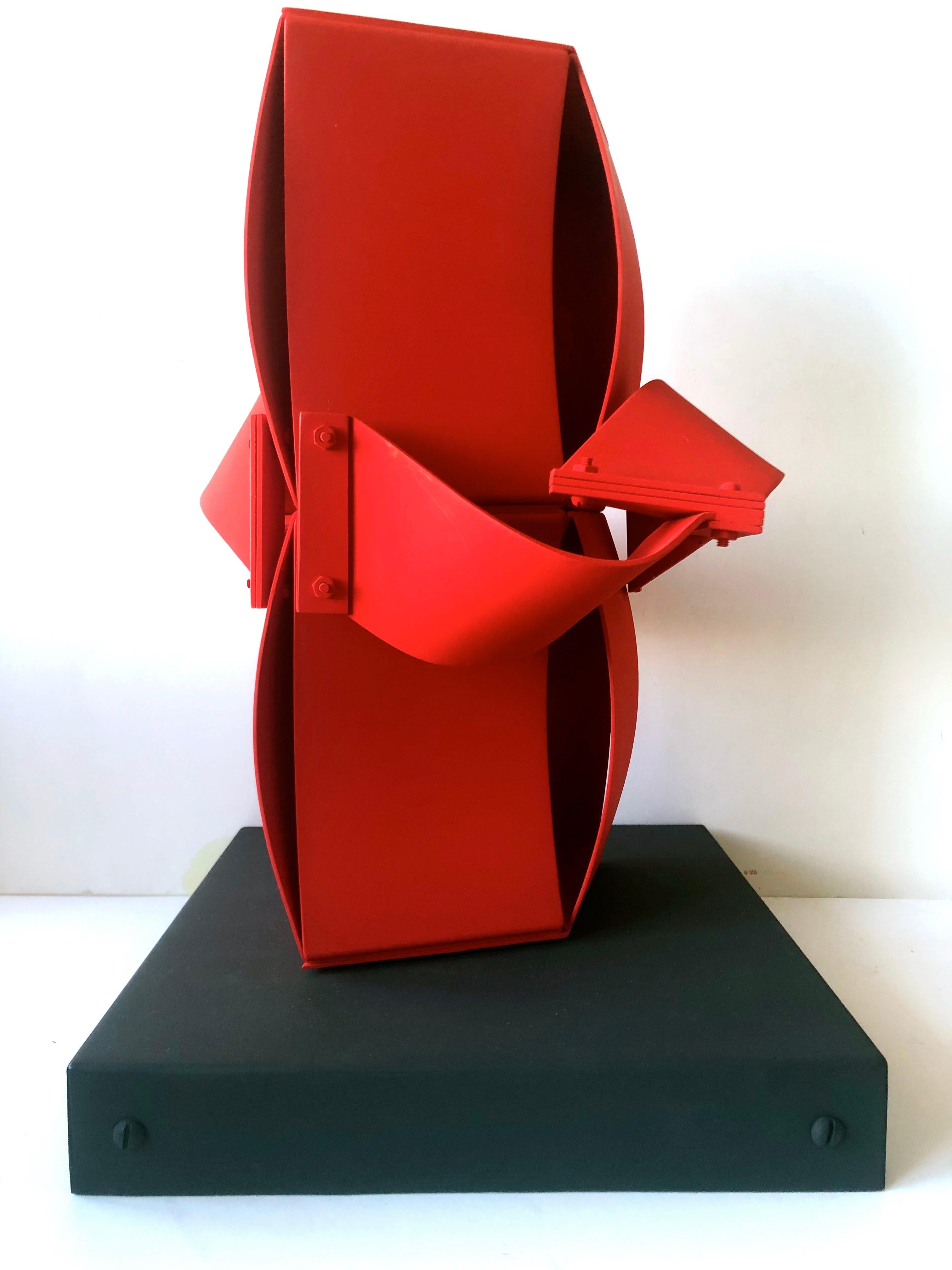 Deidad (Deity) edition 17/20, 1988, signed with certificate.

Edgard Negret studied at the School of Fine Arts in Cali between 1938 and 1943. The following year, he met in his hometown the Basque sculptor Jorge Oteiza, who introduced him to modern
