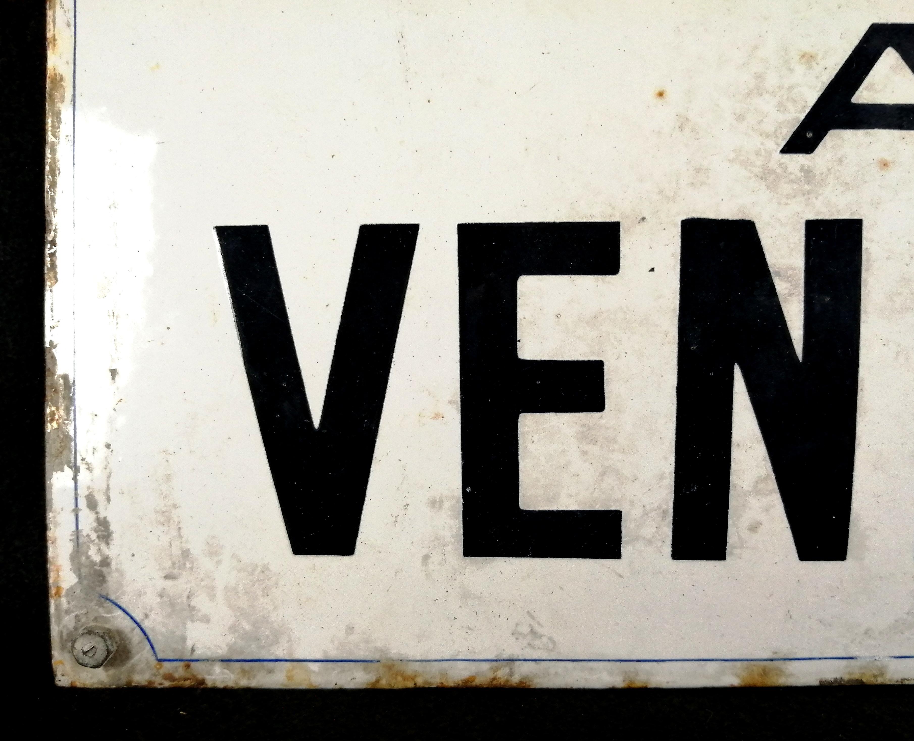 Appartement a Vendre - Panneau publicitaire en émail français ancien du début du 20e siècle en vente 2